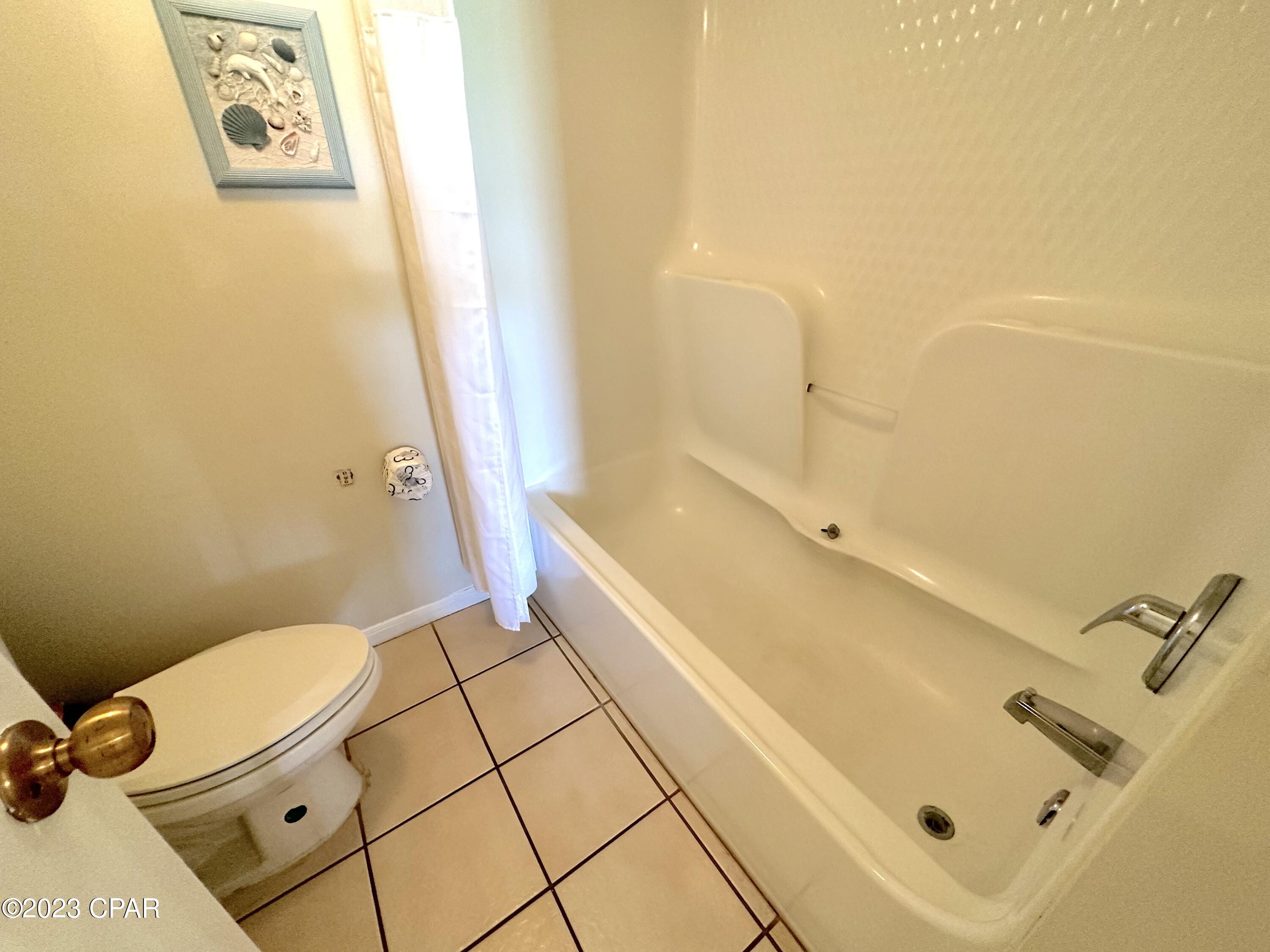 Edgewater Golf Villas V-A - Residential