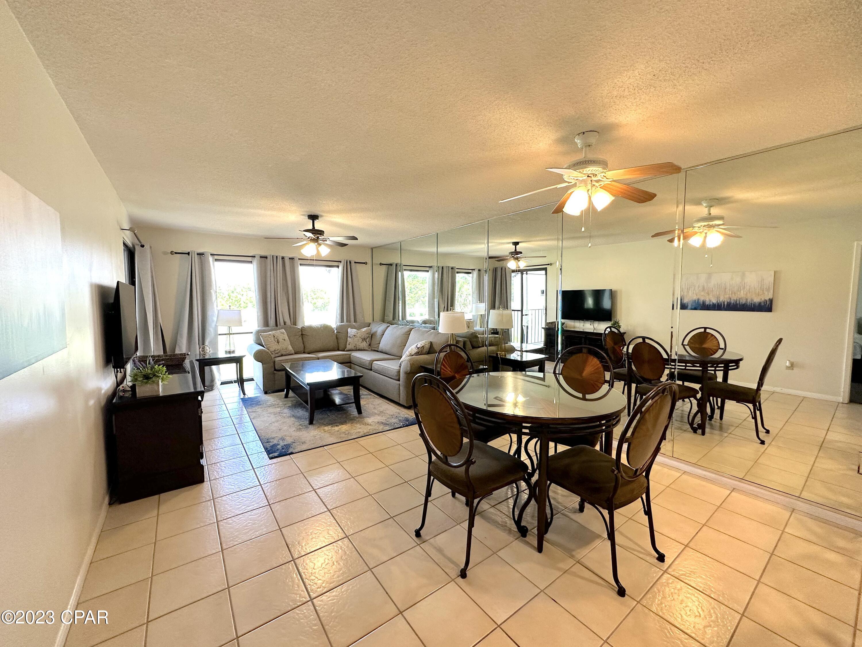 Edgewater Golf Villas V-A - Residential
