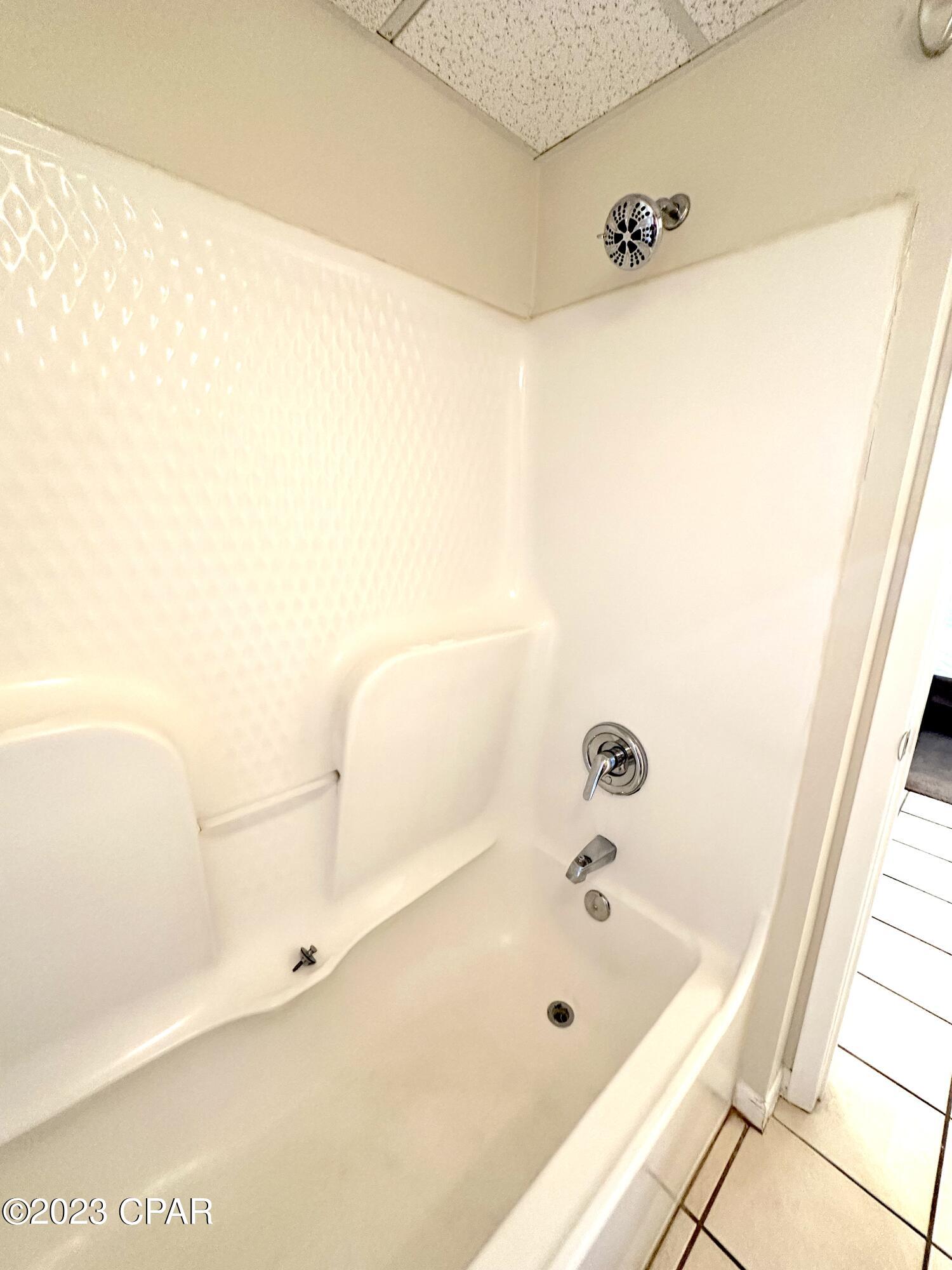 Edgewater Golf Villas V-A - Residential