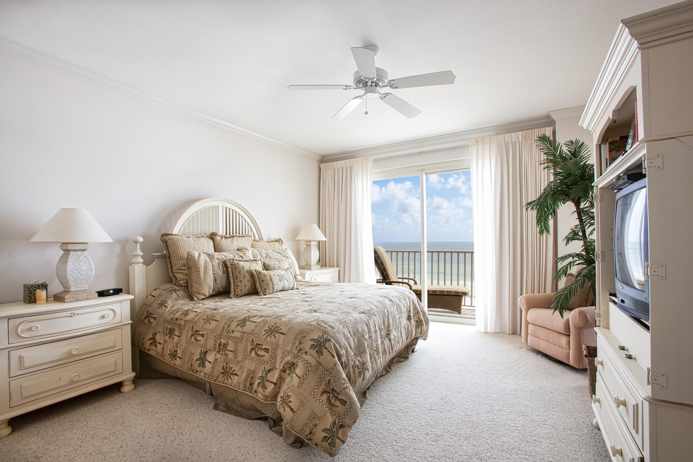 Grande Surf Club Condo - Residential