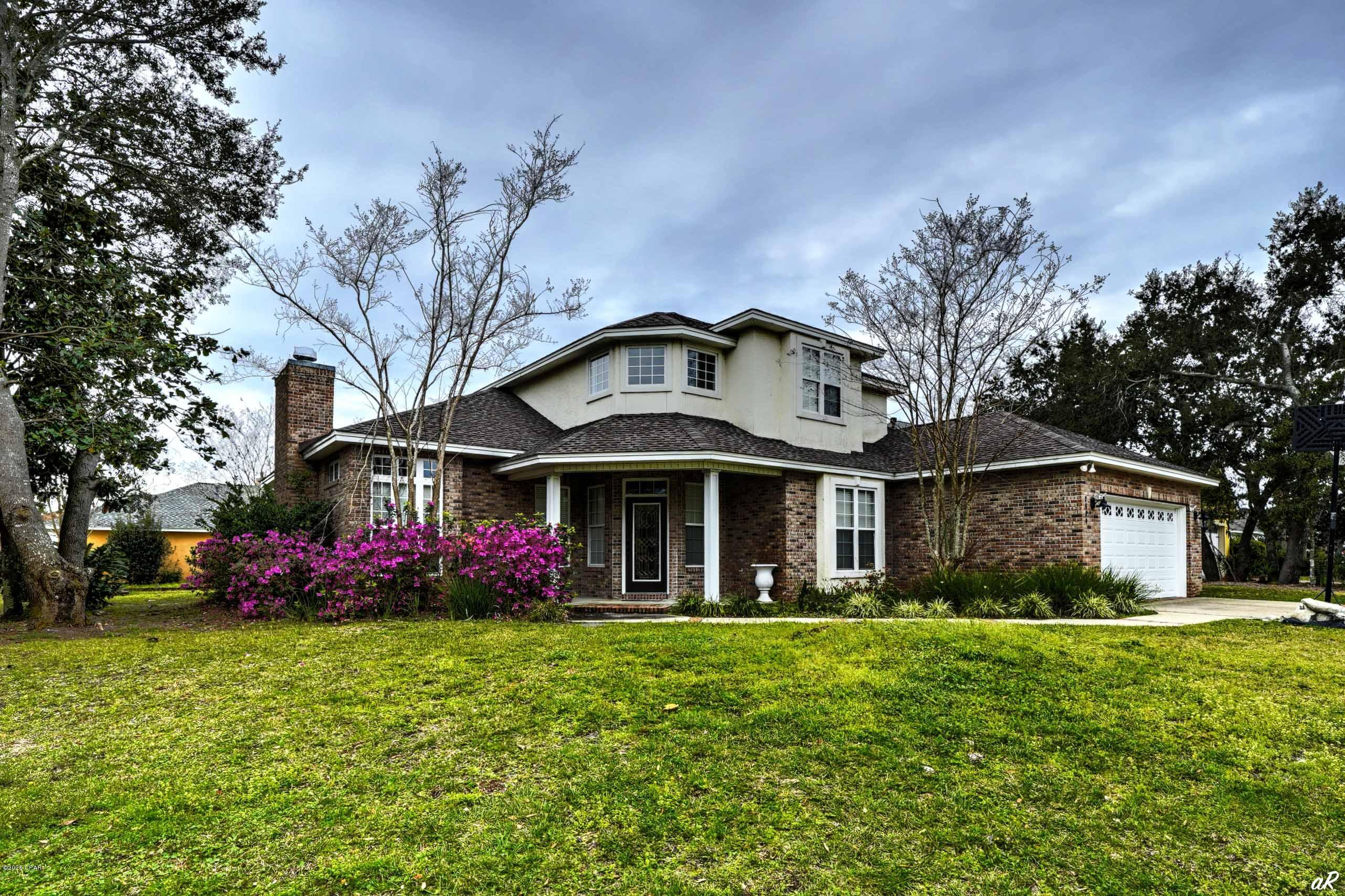 Pelican Bay - Residential
