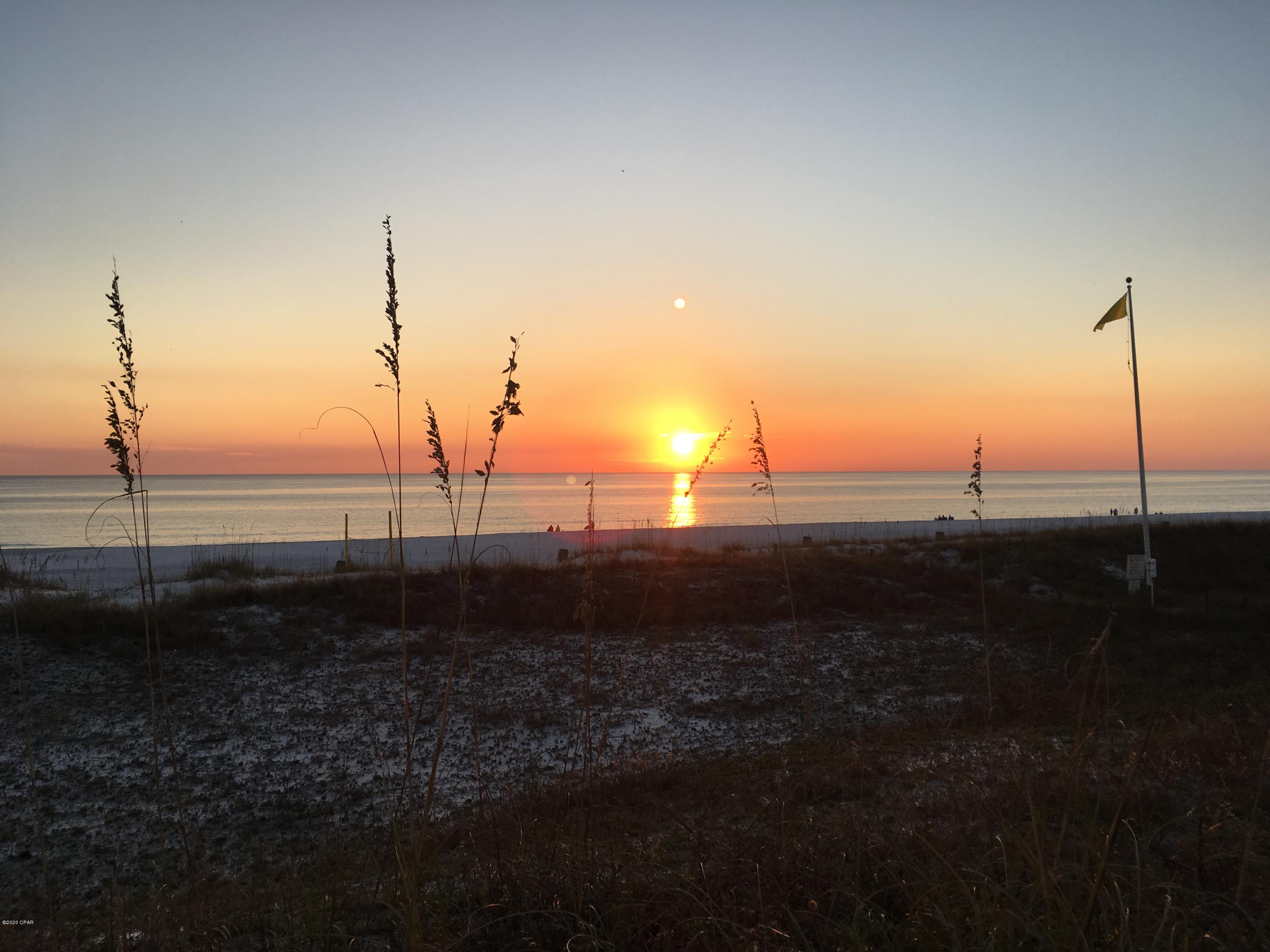 Pelican Bay - Residential