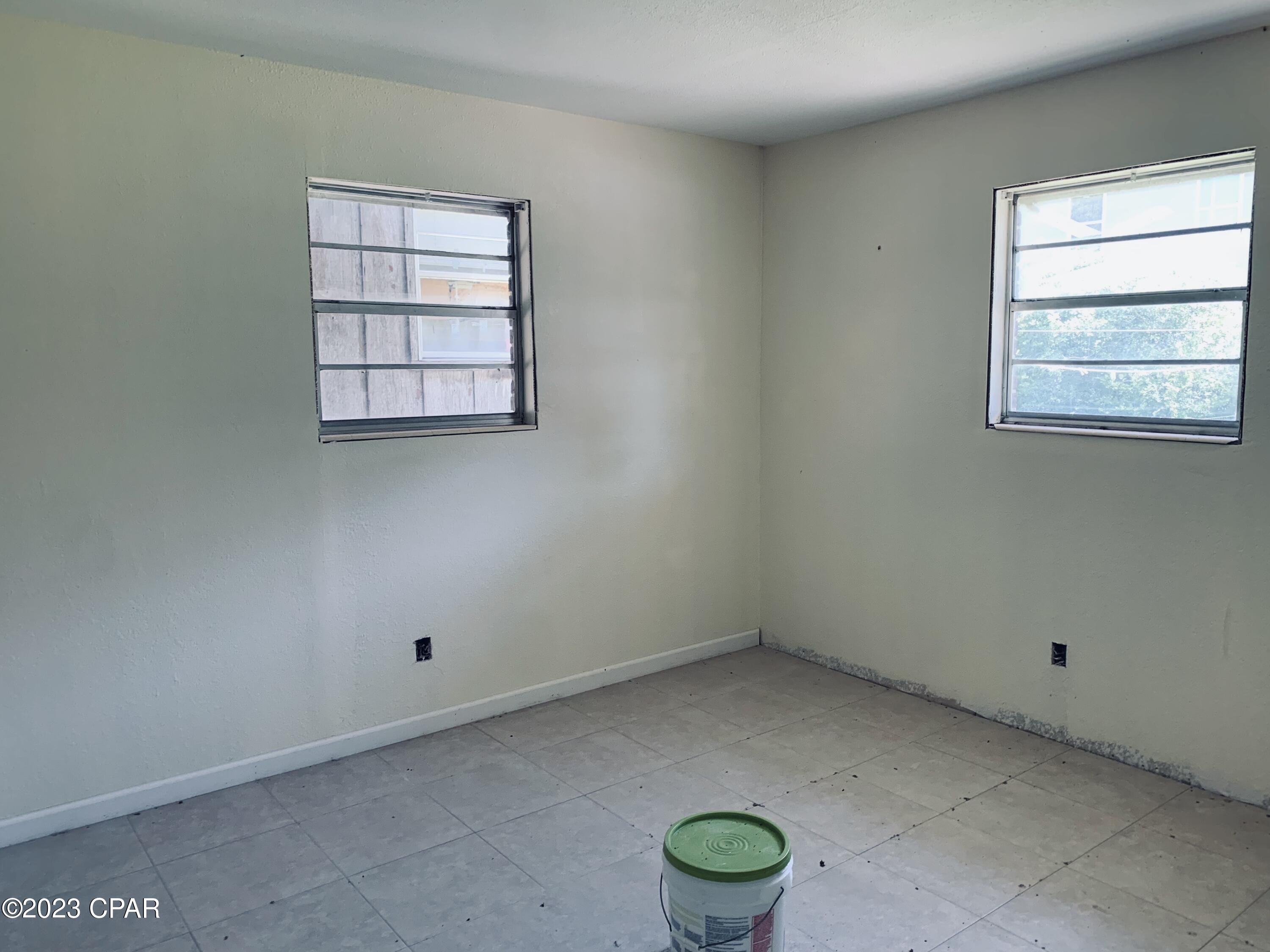 [No Recorded Subdiv] - Commercial Sale