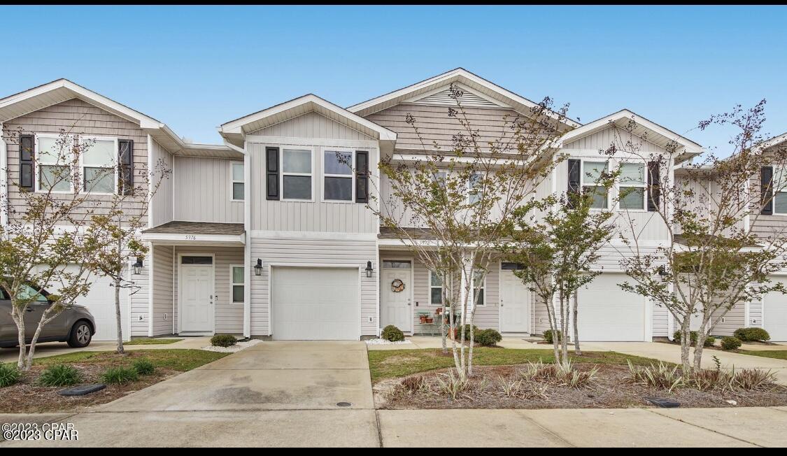 Move in ready, nice & Spacious townhome about 10 mins to Tyndall Air Force Base & located walking distance to many restaurants & shopping! Washer &dryer included! Community boasts a pool, sun decks, sidewalks, green space & extra parking for guests right in front of townhome. Large living room and fully fenced back yard & patio!