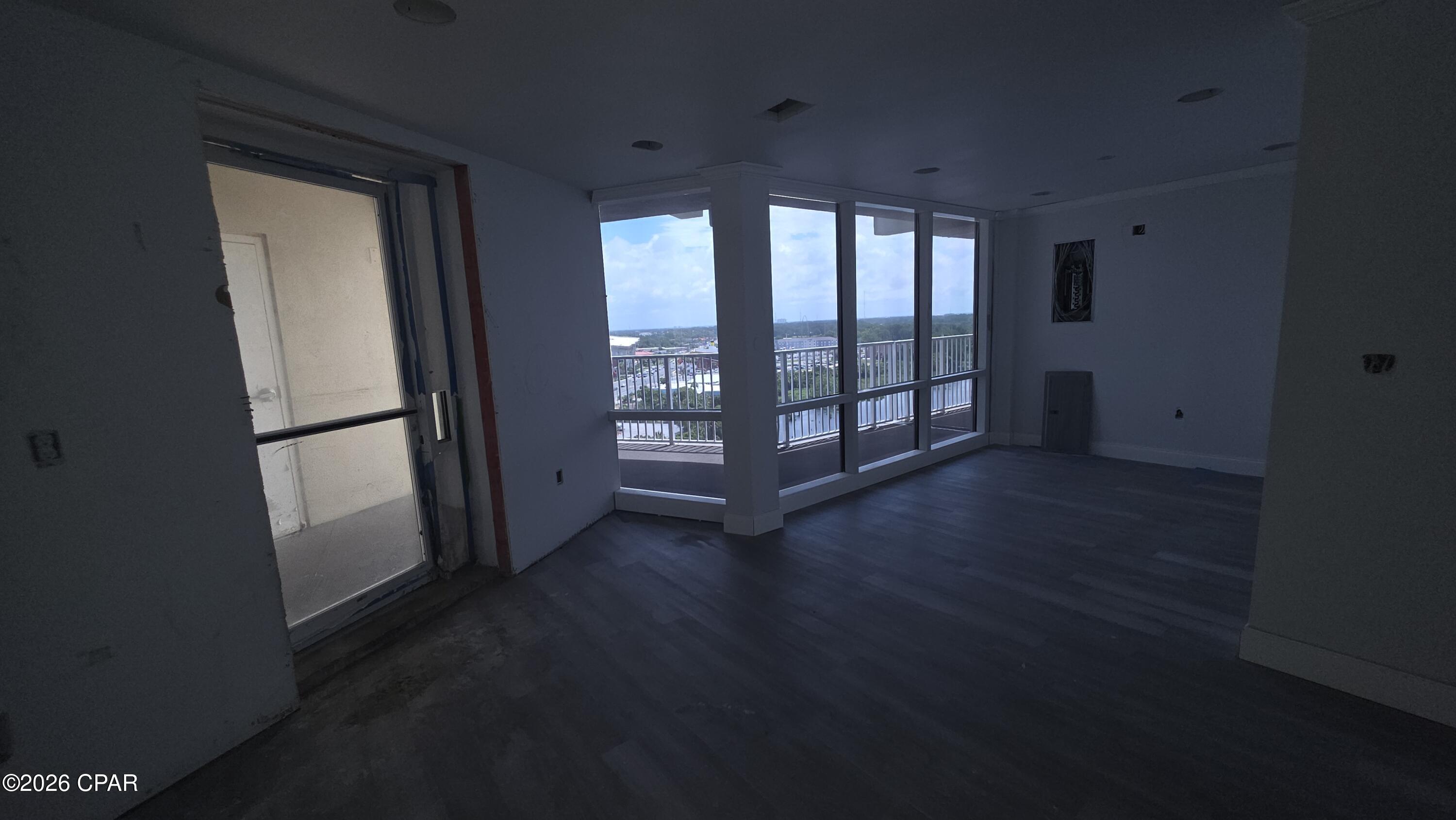 Laketown Wharf - Residential