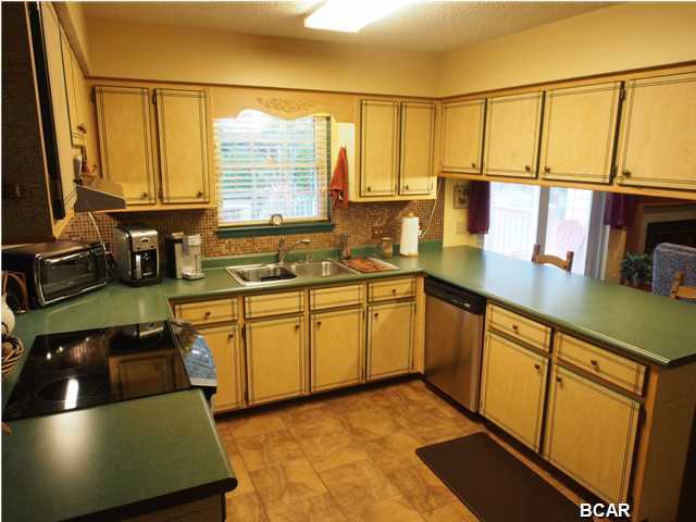 Colonial Est. - Residential