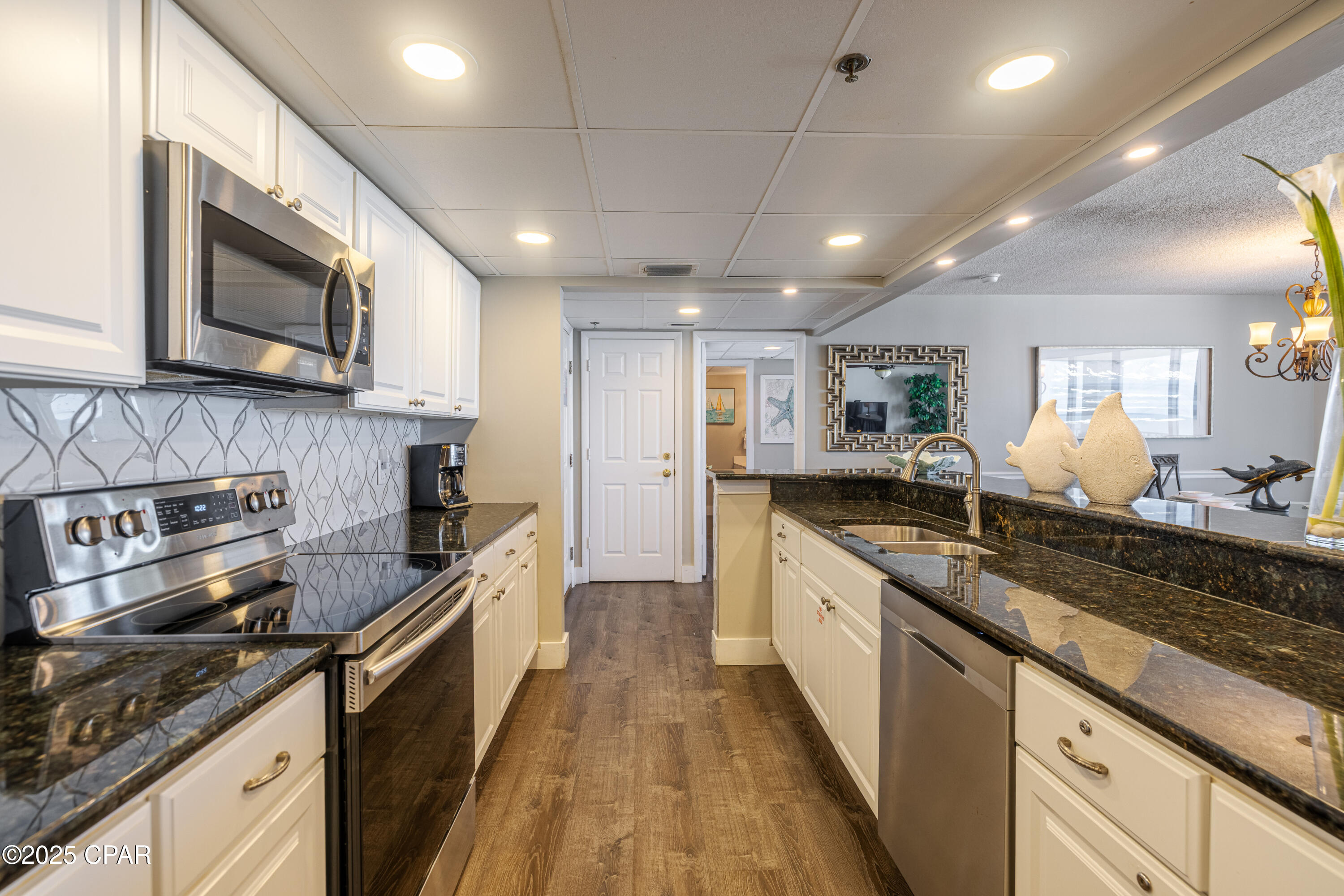 Long Beach Towers I - Residential