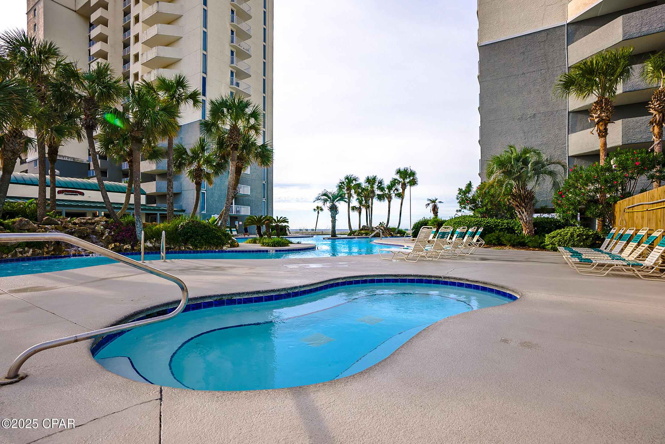 Long Beach Towers I - Residential