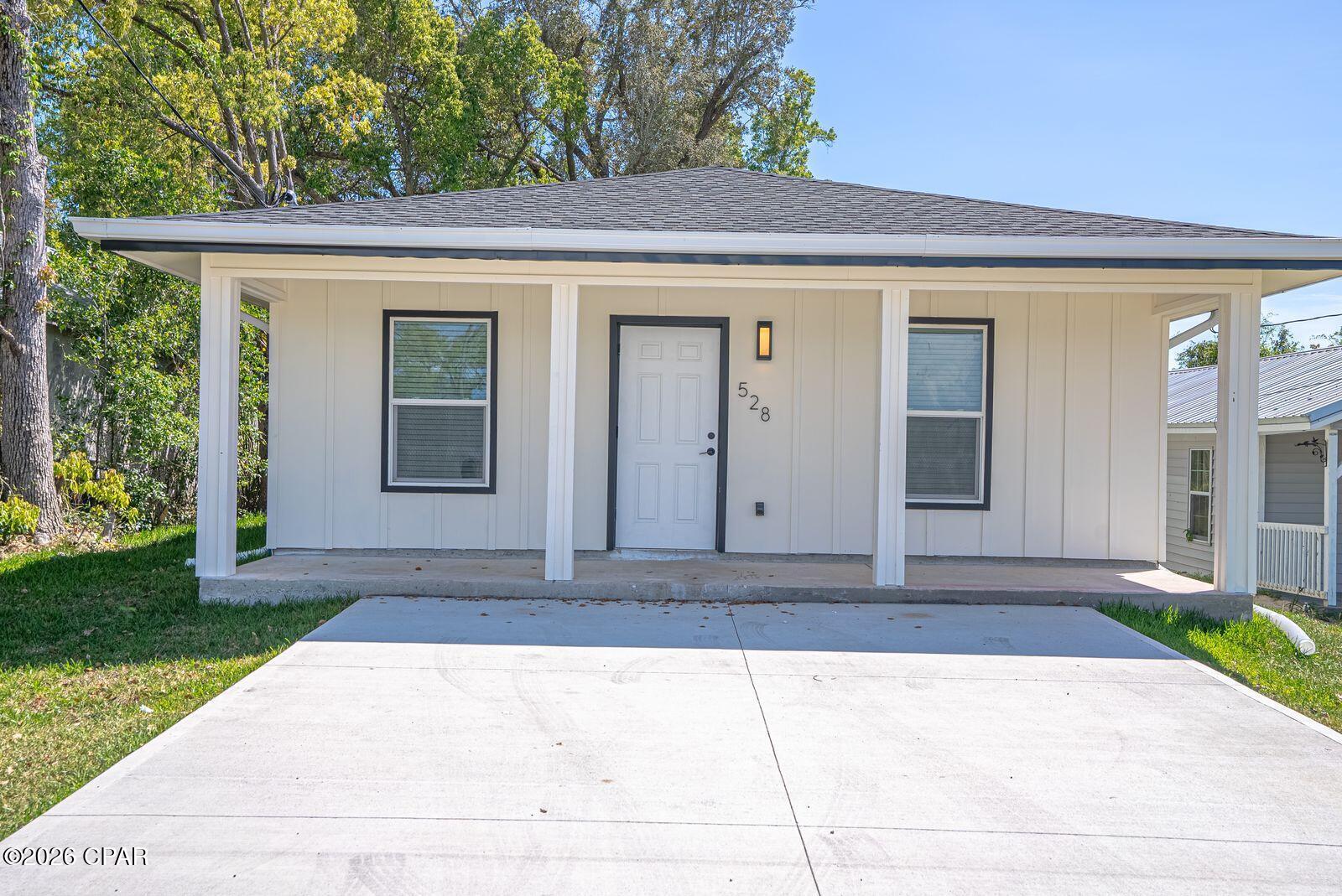 New construction at an Affordable Price under $240,000. .  This is a 2  bedroom and 2 full  bath with upgrades. Custom wood plank flooring throughout, stainless steel appliances, tankless water heater, and new washer and drier included with the sale..  The two bathrooms are fully custom upgraded.  The back yard is large and plenty of room for kids to play.  This is a perfect 1st time Homebuyer, Heroes, or Ship program where your down payment and closing cost is covered by Grants if you qualify. Don't miss   this opportunity to buy this brand new property under $240,000.  Located near hospitals, shops and excellent schools nearby  Minutes from the beach and tourist areas. Make your appointment today. 
You can't miss this opportunity to buy this Brand New Construction property!