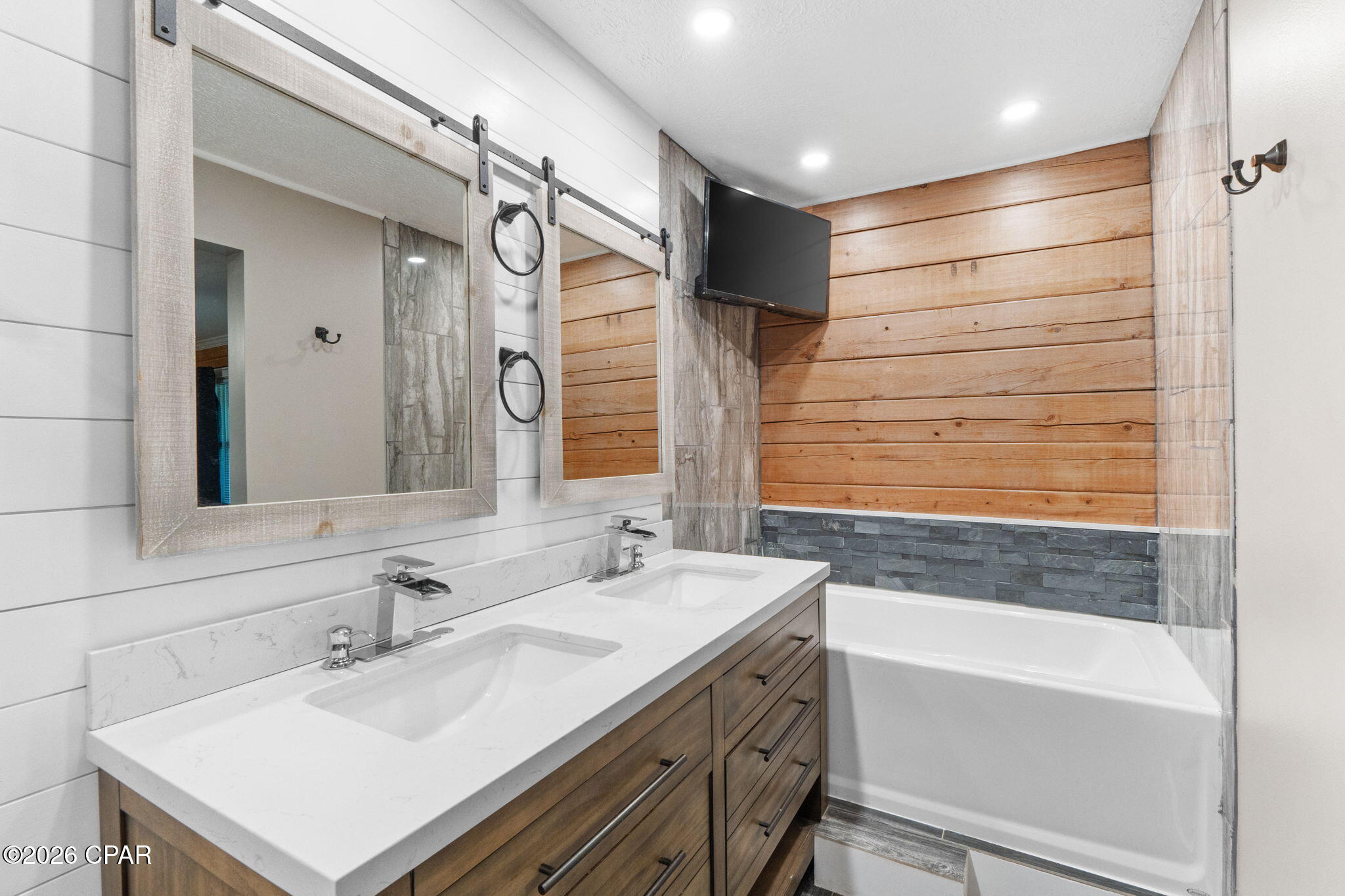 Silver Lake - Residential