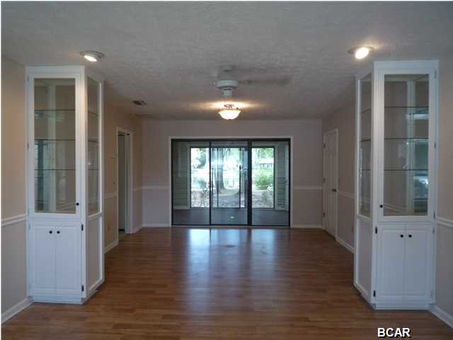 Pretty Bayou Hts 1st - Residential