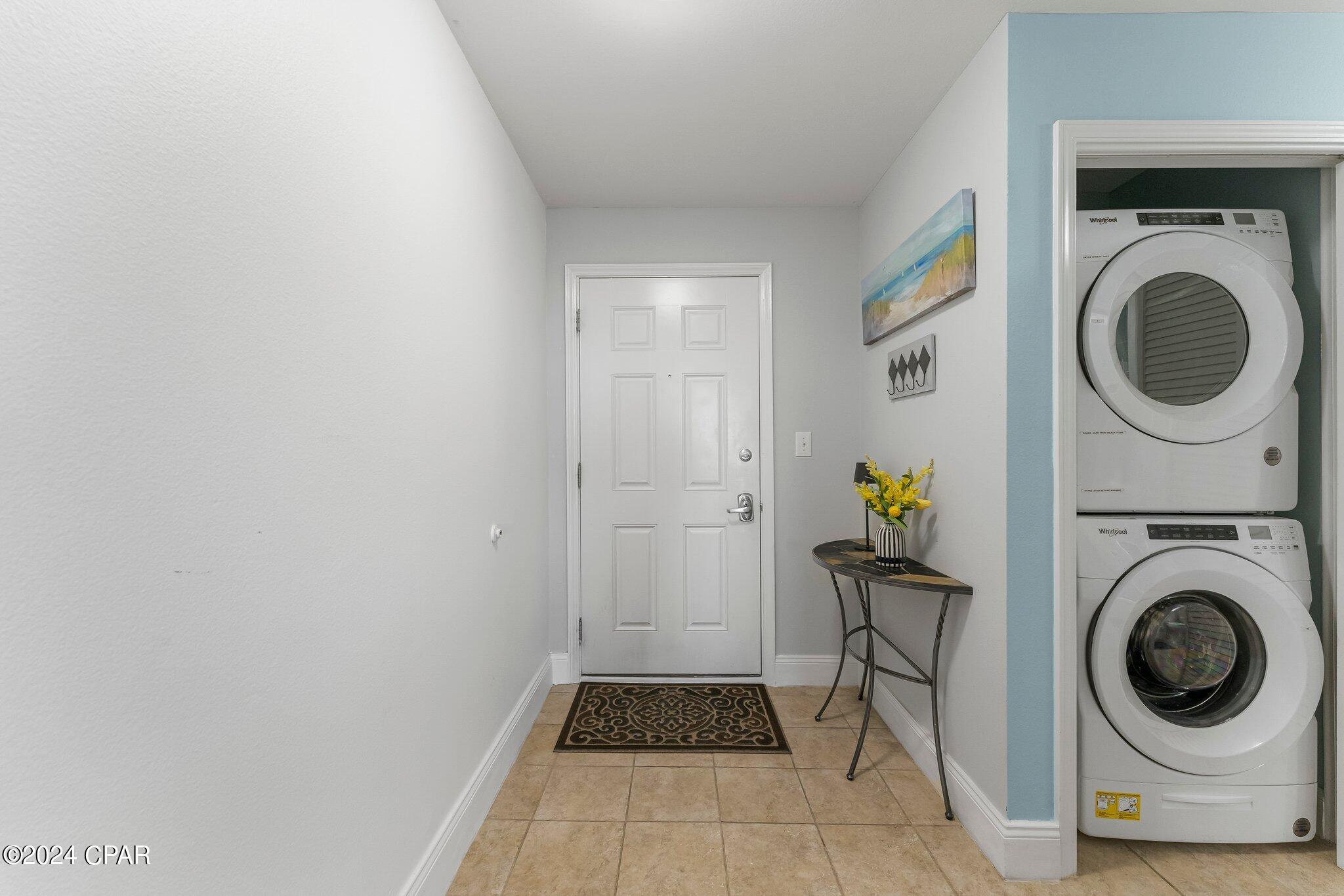 Laketown Wharf - Residential