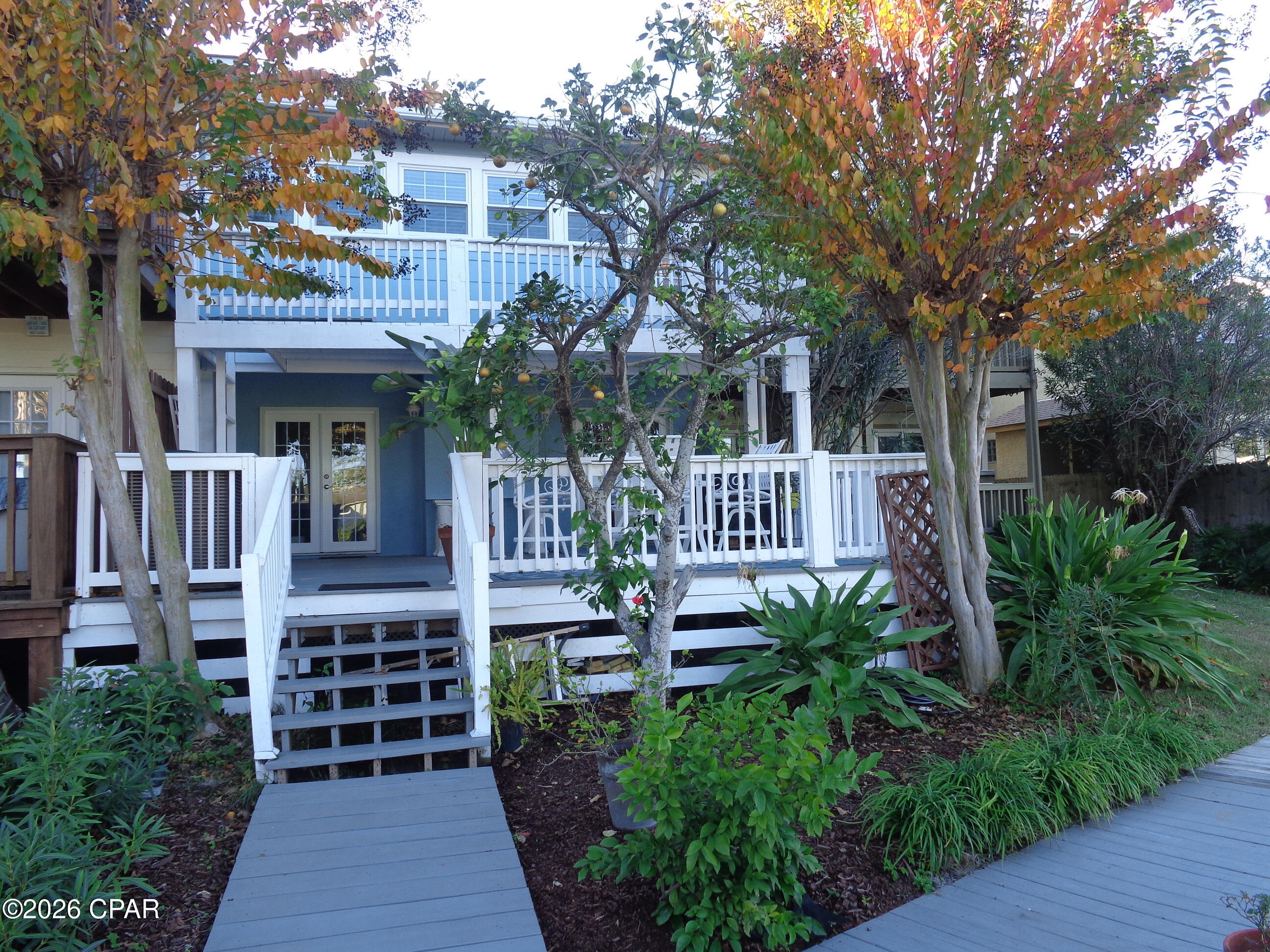 REDUCED --  REDUCED  --IMMACULATE - UPDATED -   
THIS SPACIOUS TOWNHOME OPENS TO A LARGE GREATROOM WITH AN UNBELIEVABLE WATERFRONT VIEW.   RECENTLY UPDATED  KITCHEN HAS GRANITE COUNTERTOPS.  THE LARGE ISLAND ALSO HAS SMALLER PORTABLE ISLAND FOR ADDED COUNTER SPACE AND STORAGE. CLOSET/LAUNDRY IN THE HALL AND A PANTRY OFFER  EXTRA STORAGE( LAUNDRY HOOKUP IN GARAGE ALSO). A HALF BATH IS LOCATED ON THE MAIN FLOOR ALSO. TONGUE AND GROOVE CEILINGS THROUGHOUT THE HOME OFFER ADDED INTEREST WHILE A COMBO OF TILE AND BEAUTIFUL LUXURY VINYL FLOORS OFFER DURABILITY AND EASY OF CLEANING. 
UPSTAIRS:
OVERSIZE MASTER BEDROOM THAT OVERLOOKS THE CANAL OUT BACK HAS 2 SEPARATE CLOSETS (ONE IS A WALKIN) AND A LARGE NEWLY UPDATED TILE SHOWER WITH A SEPARATE TOILET AREA. TWO OTHER ROOMY BEDROOMS SHARE A HALL BATH.  THE LIST GOES ON ! 
 THE 22'X22' COVERED DECK/ PATIO OVERLOOKS THE CANAL WITH AN UPDATED SEAWALL AND 21' X 10' DECK JUST WAITING FOR YOUR BOAT. SEVERAL STREETS HAVE BEEN NEWLY PAVED WITH NEW CURBS, GUTTERS, FIRE HYDRANTS, AND WATER AND SEWER LINES. LOTS  OF AMENITIES TO SEE AND ENJOY. THIS HOME HAS BEEN ALMOST TOTALLY UPDATED! THIS IS A RARE FIND AND BEING ON THE WATER REALLY LETS YOU PLAY A LITTLE.
CALL TODAY FOR AN APPOINTMENT. !!!