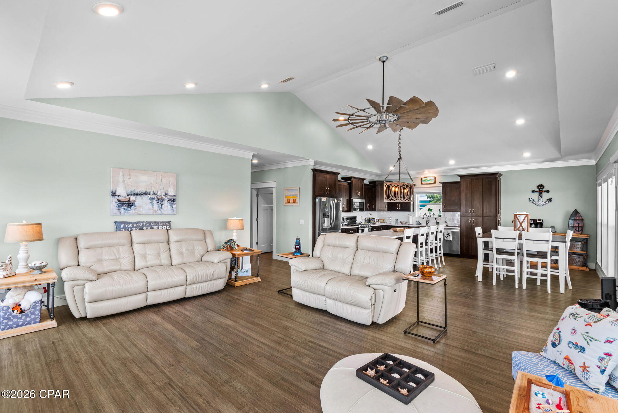 Santa Monica Beach - Residential
