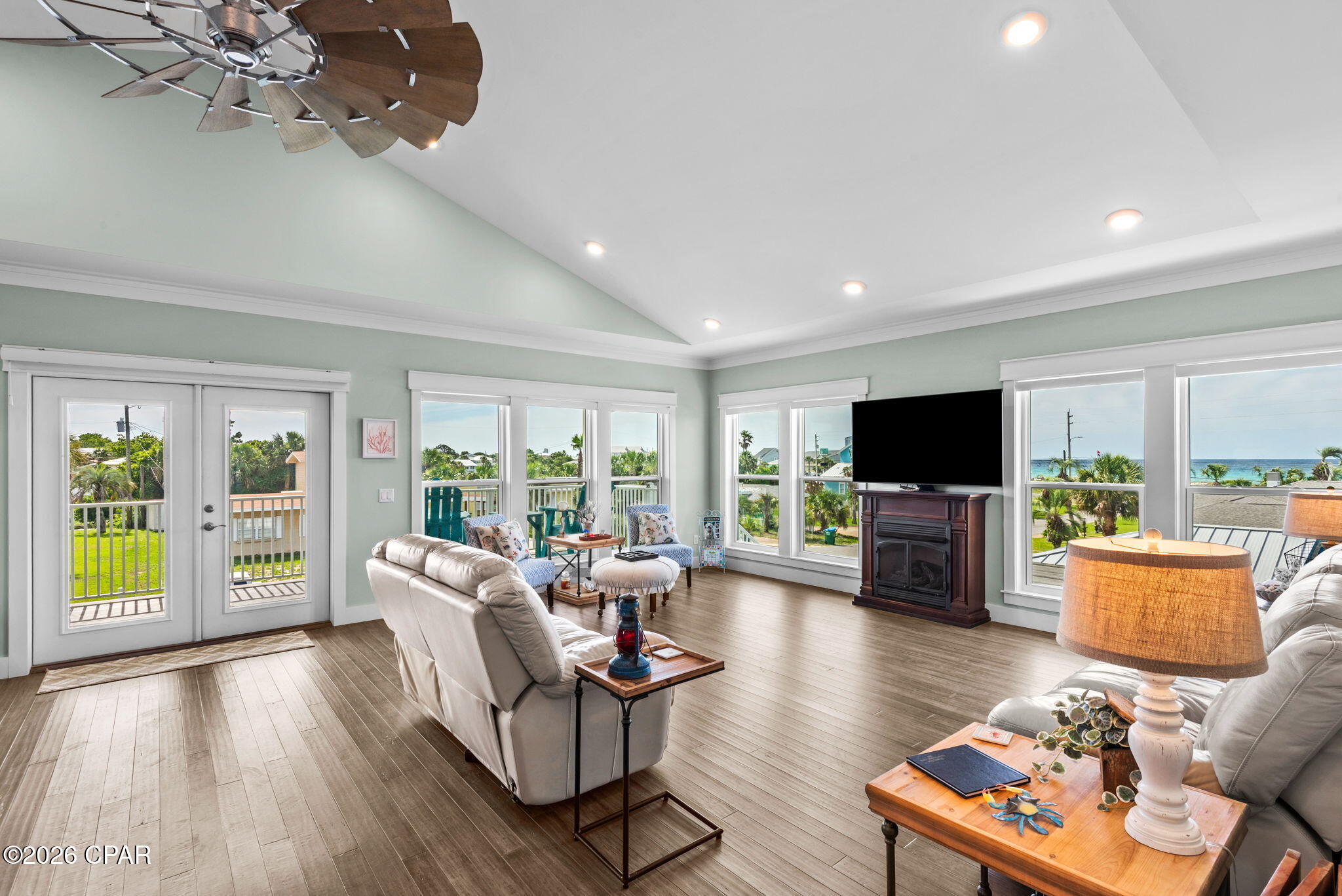 Santa Monica Beach - Residential