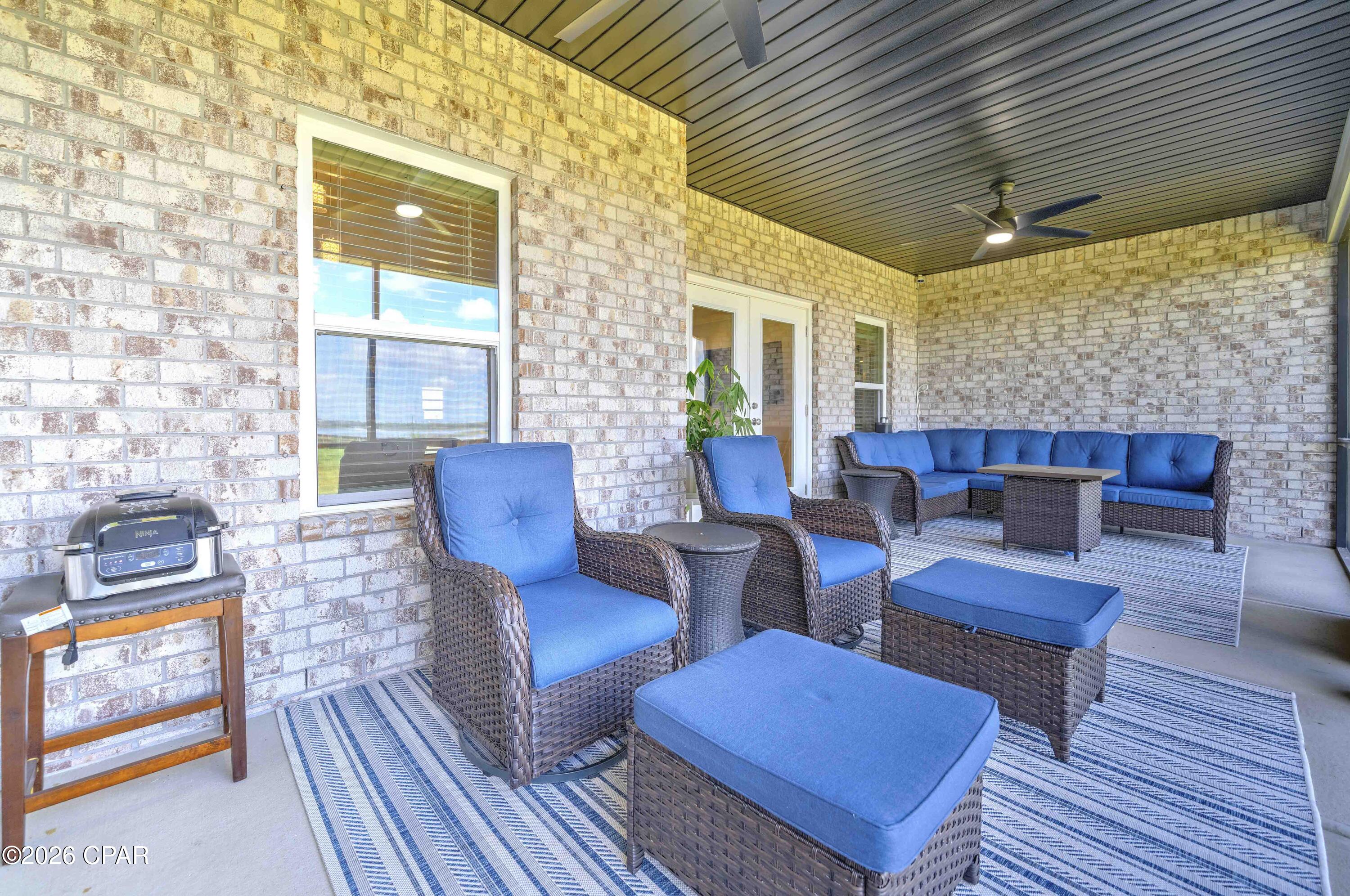 Lake Merial - Residential