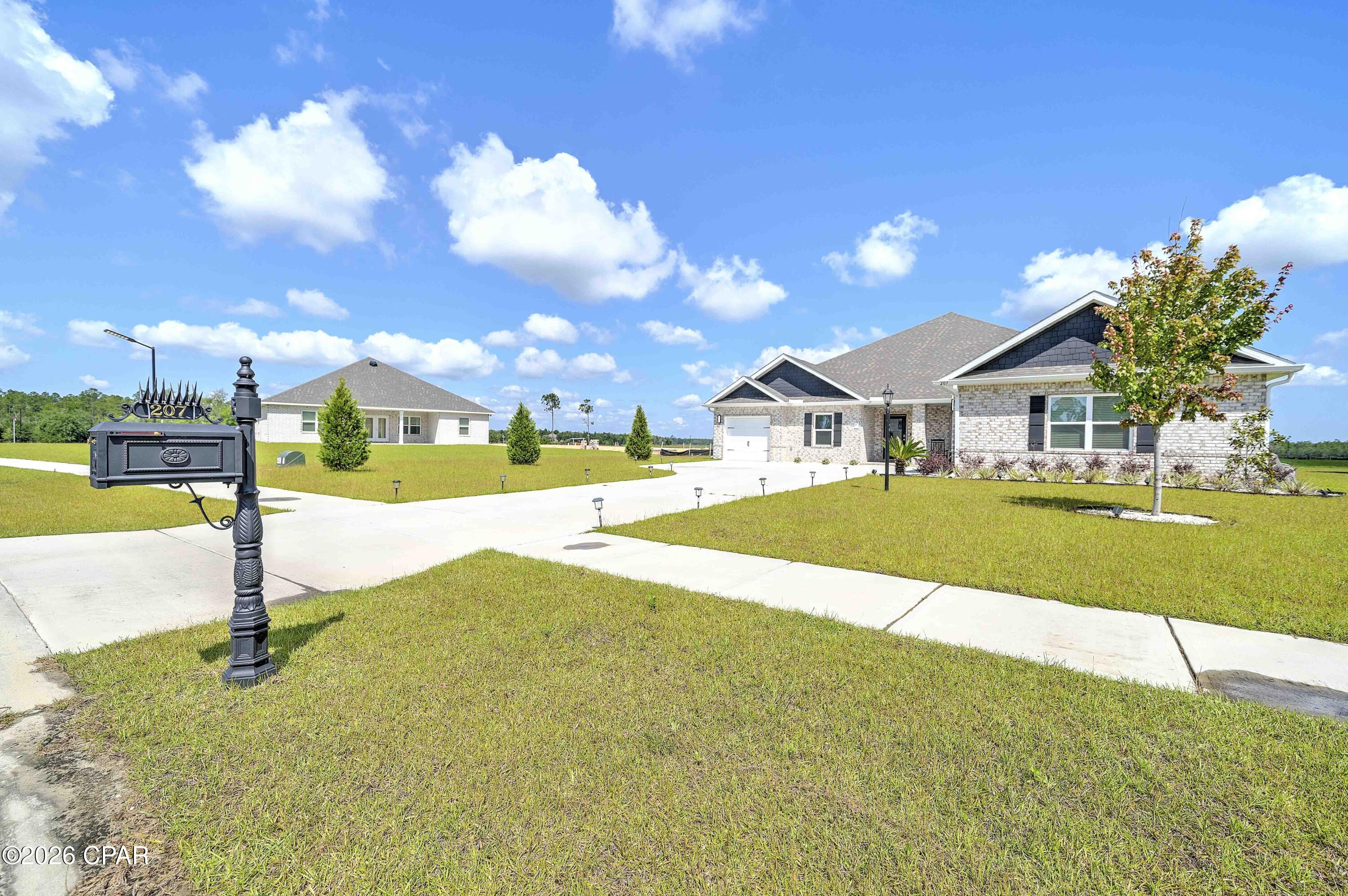 Lake Merial - Residential