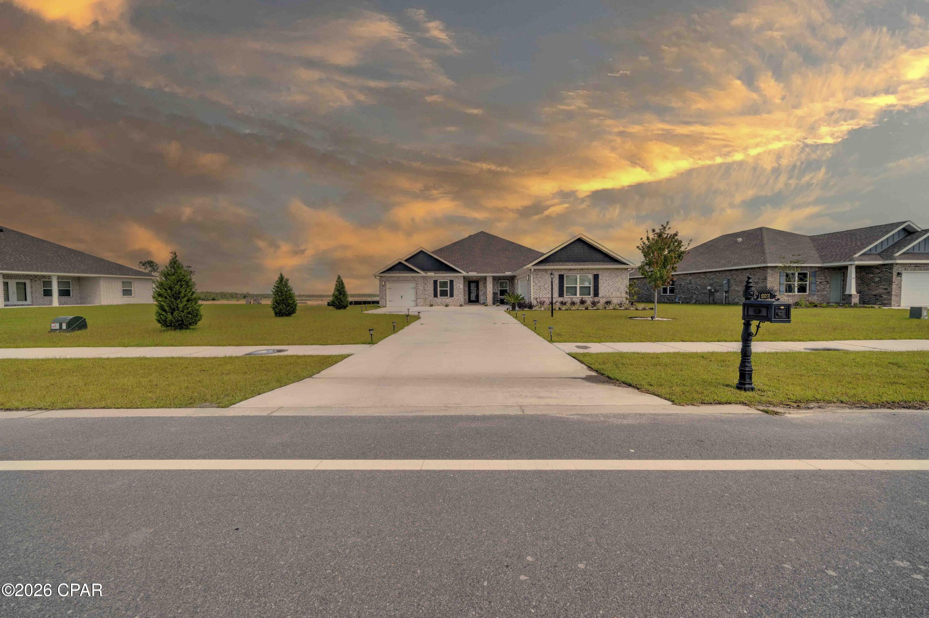 Lake Merial - Residential