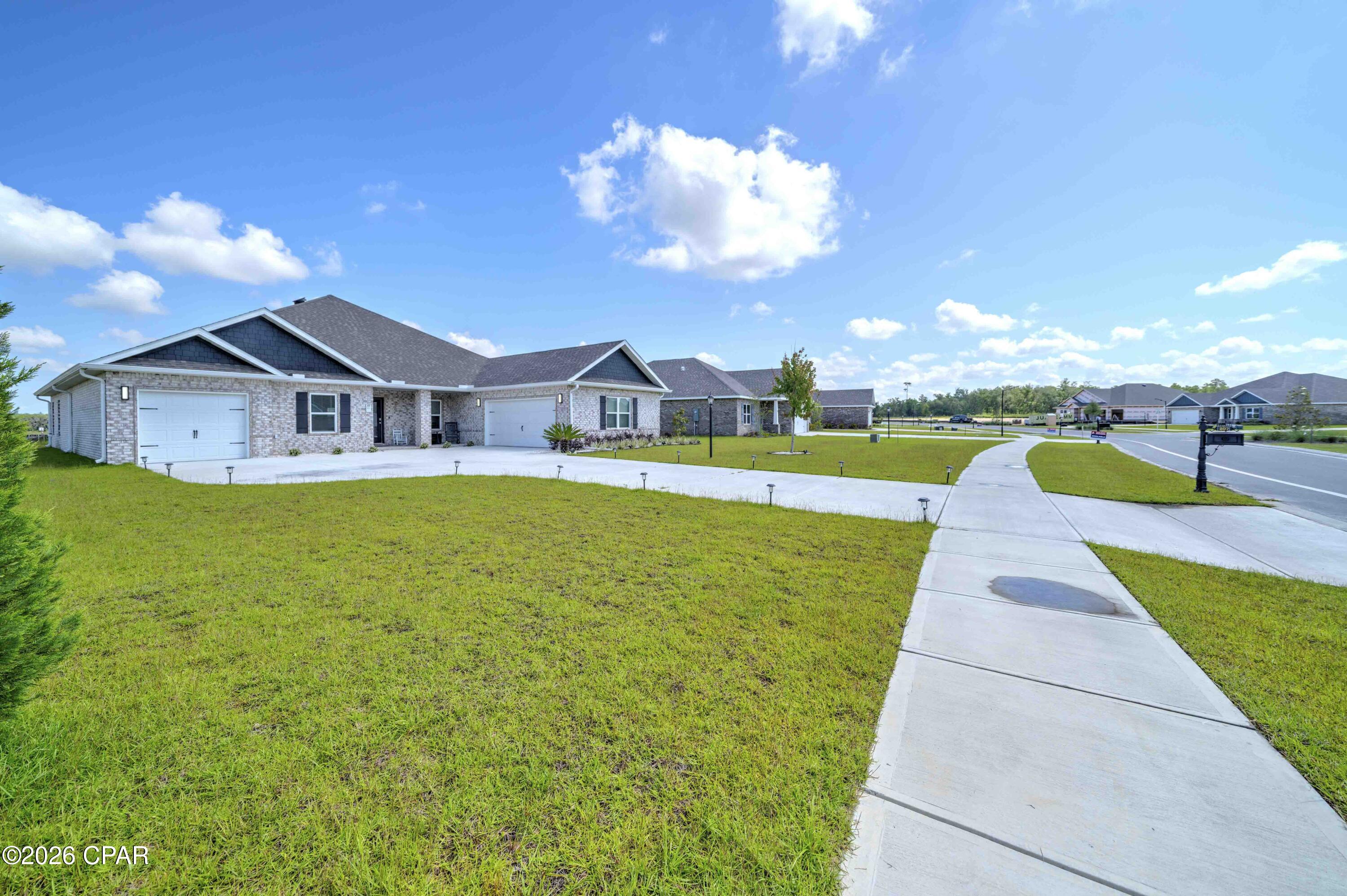 Lake Merial - Residential