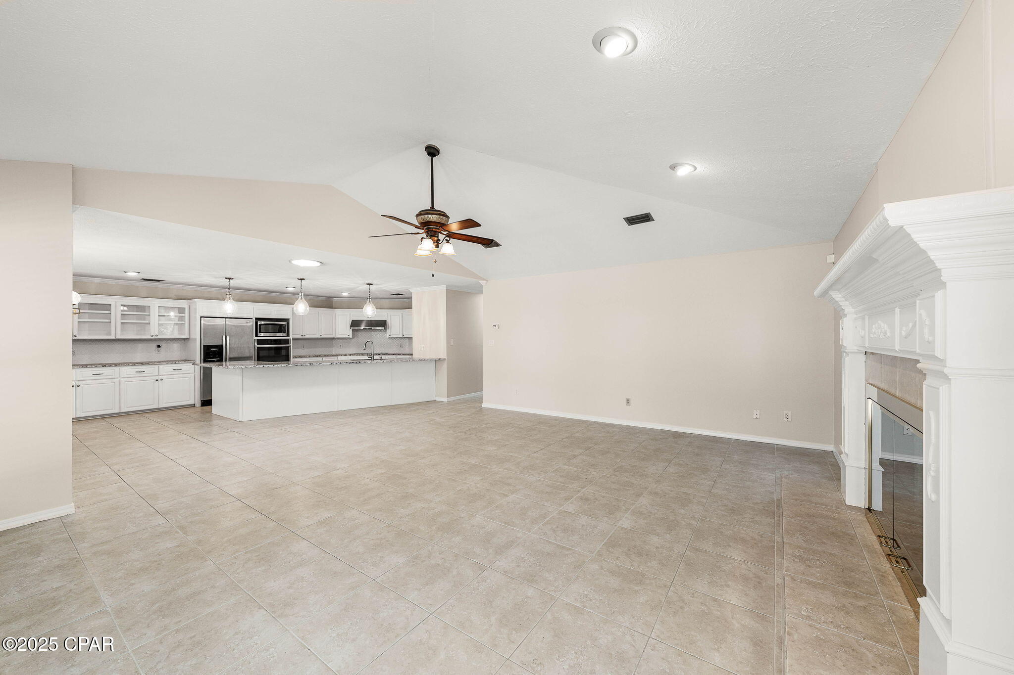Colony Club Hrbr Ph 3 - Residential