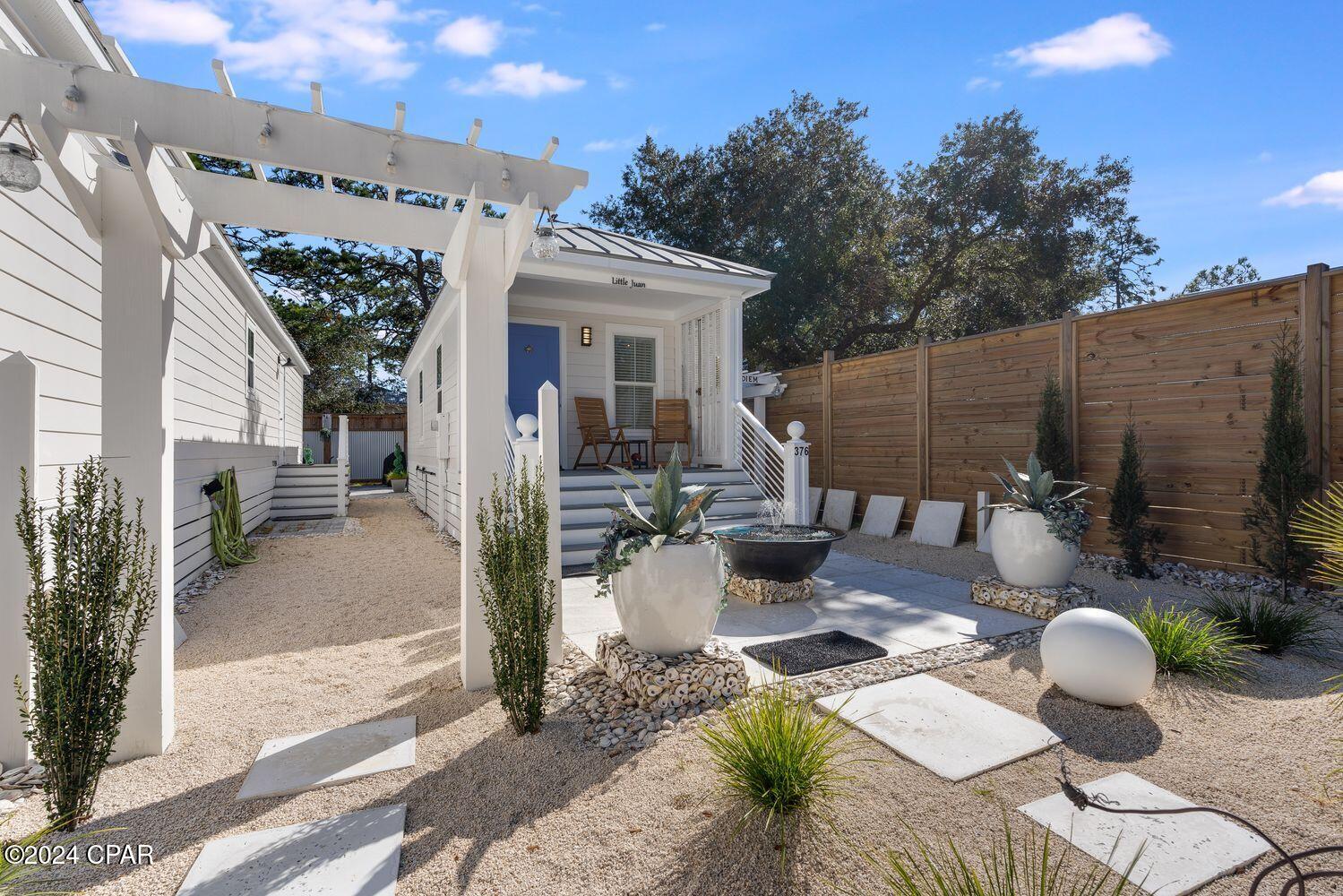 Gulf Shore Manor - Residential