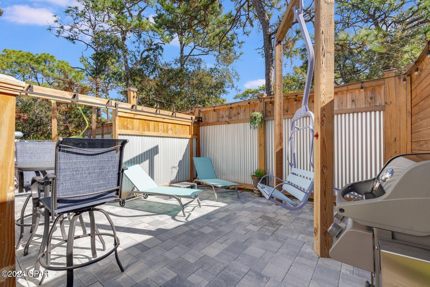 Gulf Shore Manor - Residential