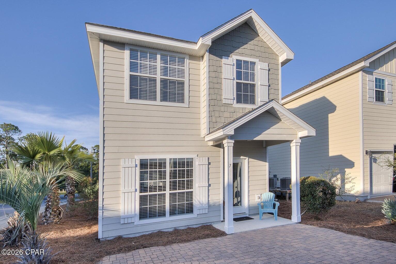Located in the heart of Inlet Beach, this spacious 3-bedroom, 2.5 bathroom is available now. Large open floor plan, all 3
bedrooms are situated on the 2nd floor. The master bedroom offers a walk-in closet and private en suite. The other 2 bedrooms will sleep 5 additional people
and they share a hallway bath. Amenities include a large community pool. You are just a short walk to Rosemary Beach, public beach access & the shops
and restaurants of 30 Avenue! Short walk or bike ride to the new pedestrian underpass for easy access to 30A without crossing traffic. Application process is
required. Pets will be considered but restrictions apply. Inquire today