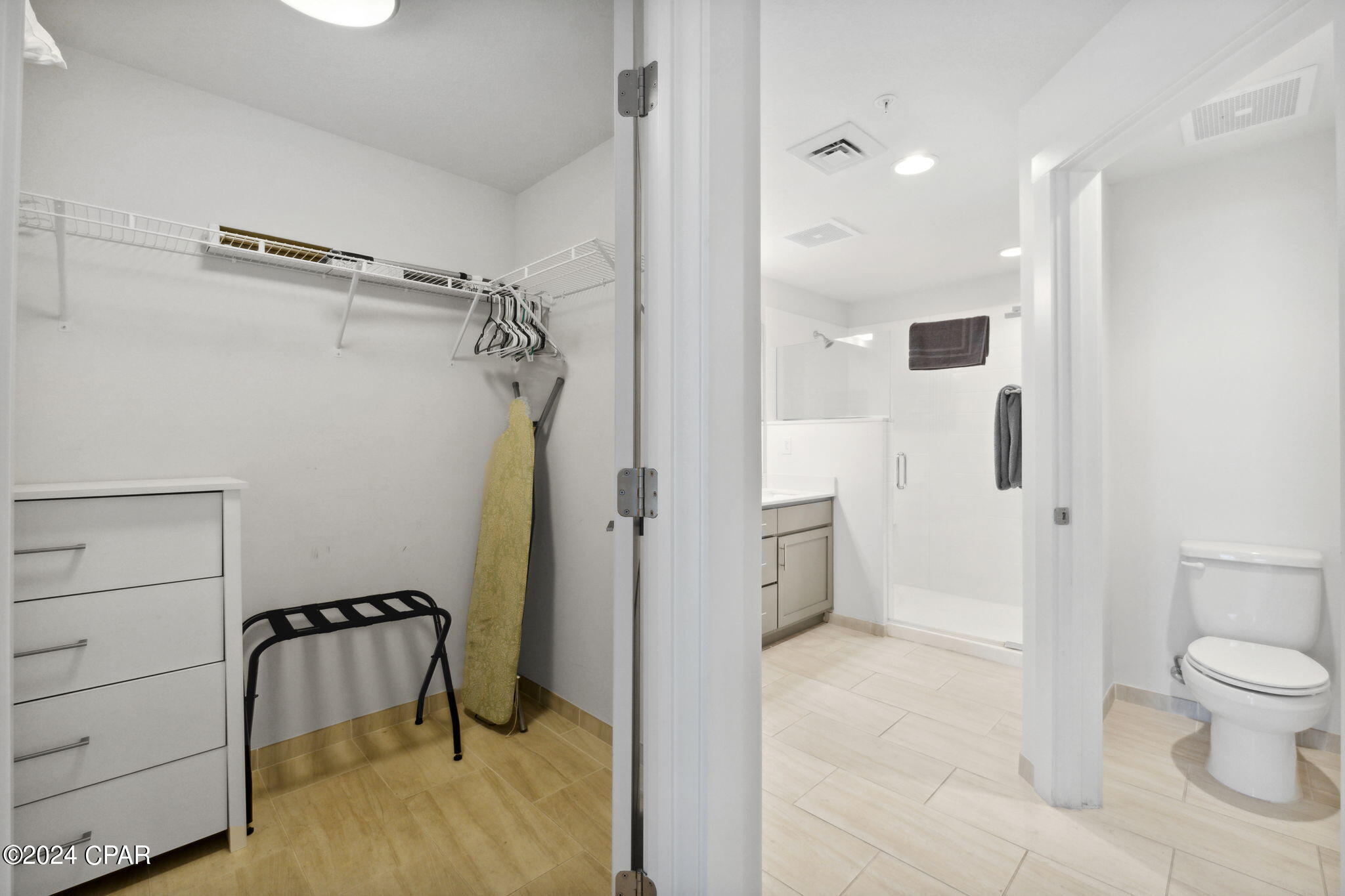 Calypso Towers III - Residential
