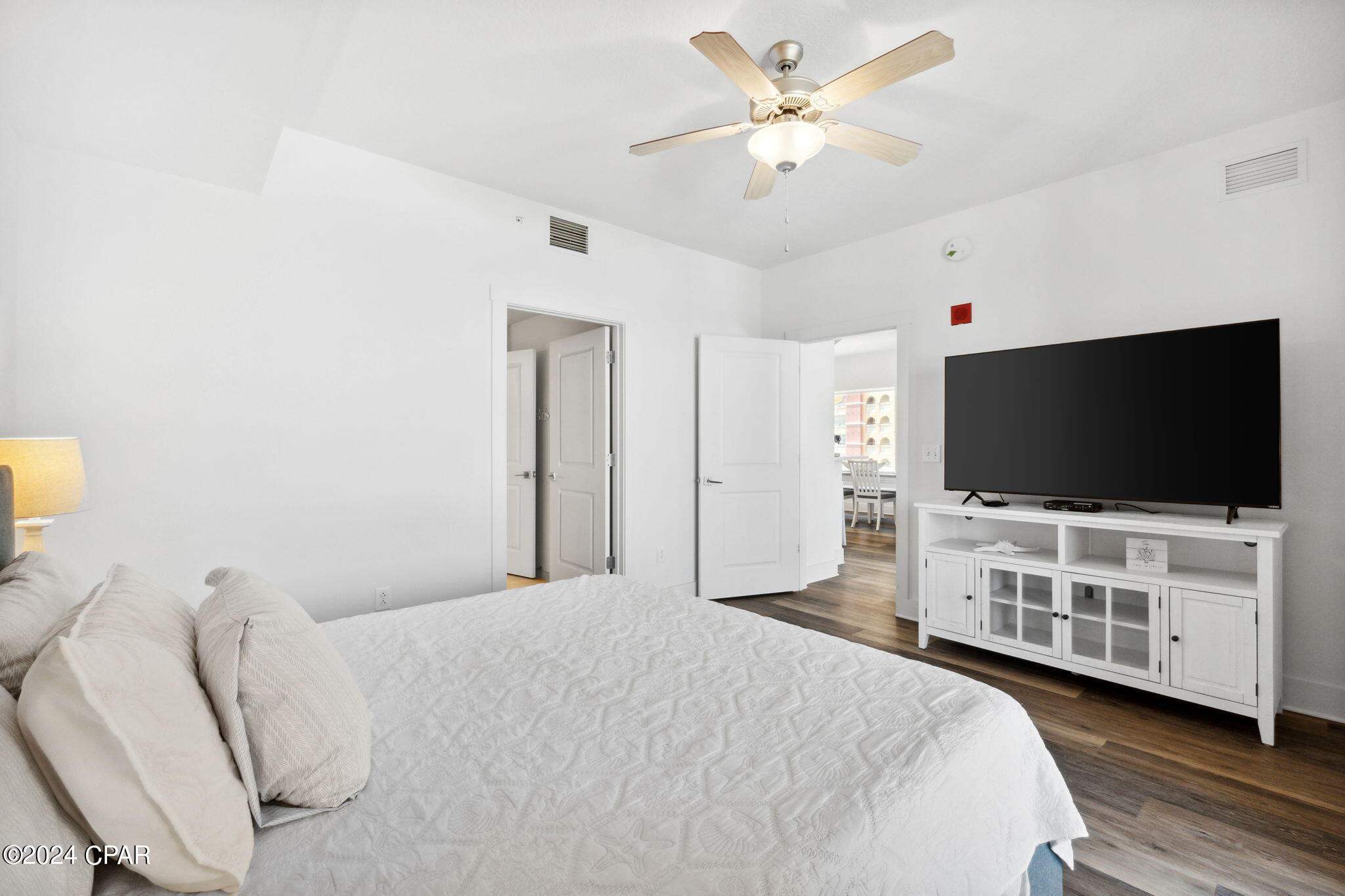 Calypso Towers III - Residential