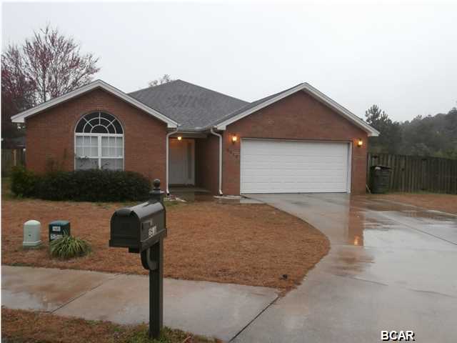 Beautiful 3 bed/2 bath home at the end of a quiet cul-de-sac. Carpet and tile throughout. Electric Fireplace. Dark wood kitchen cabinets. Split Bedroom plan. Master has separate shower and garden tub. Screened in back porch.