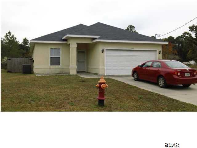 3 BR, 2 BA home located on cul de sac. Kitchen overlooks the dining area and greaty room and leads out to lanai. Master bedroom has closet and master bath has double vanities.All property sizes and ages are approximate, please measure and/or verify if important. School assignments are subject to change, please check with Bay County for most accurate information. Deposit is the same as the rent. Pets allowed with owner approval and NON REFUNDABLE pet fee applies per pet. Breed restrictions apply.