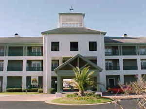 This Baytown unit overlooks the marina and Grand Lagoon. It features many updates. Walk to the marina,restaurants, and the shops of Baytown. Located in Bay Point, a gated community with 24 hour roving security, 4restaurants, 2 world class golf courses, clay tennis courts, an on site Wyndham Resort, and a deep water marina just minutes from the Gulf of Mexico. SELLER WILL PAY 1 YEAR'S CONDO ASSOCIATION FEE!!!