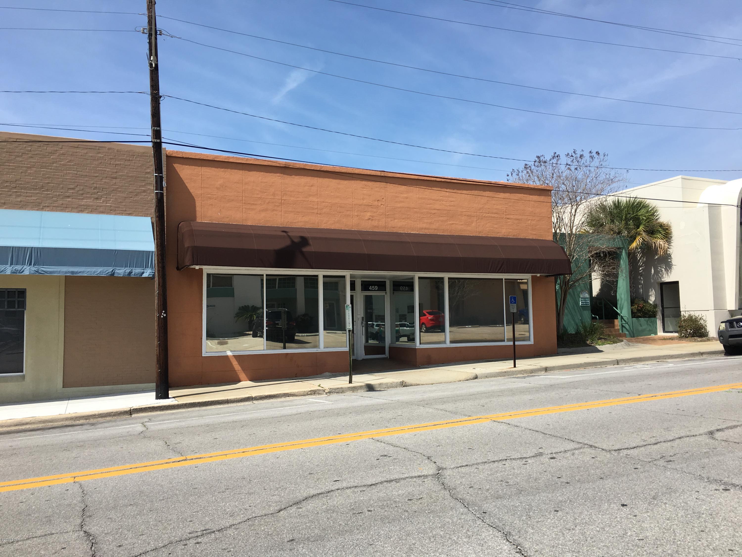 5,600 SF Office Space Available For Sublease. Convenient Downtown Location. 

Abundant Parking. Can Be Subleased Fully Furnished.