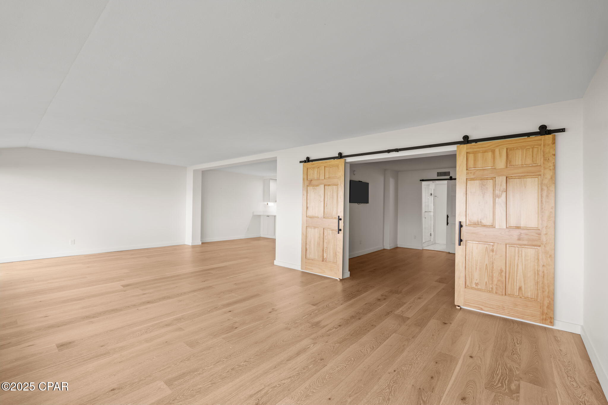 Cove Condominium - Residential Lease