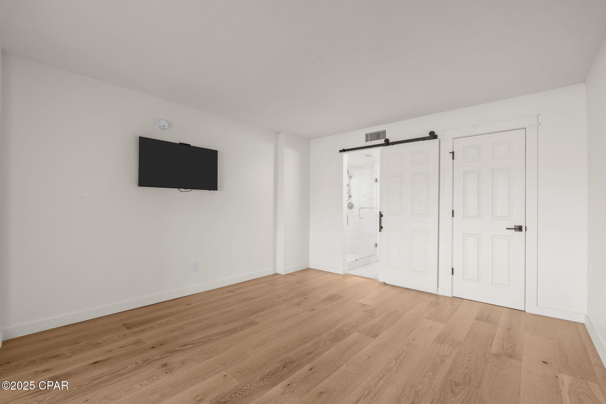 Cove Condominium - Residential Lease