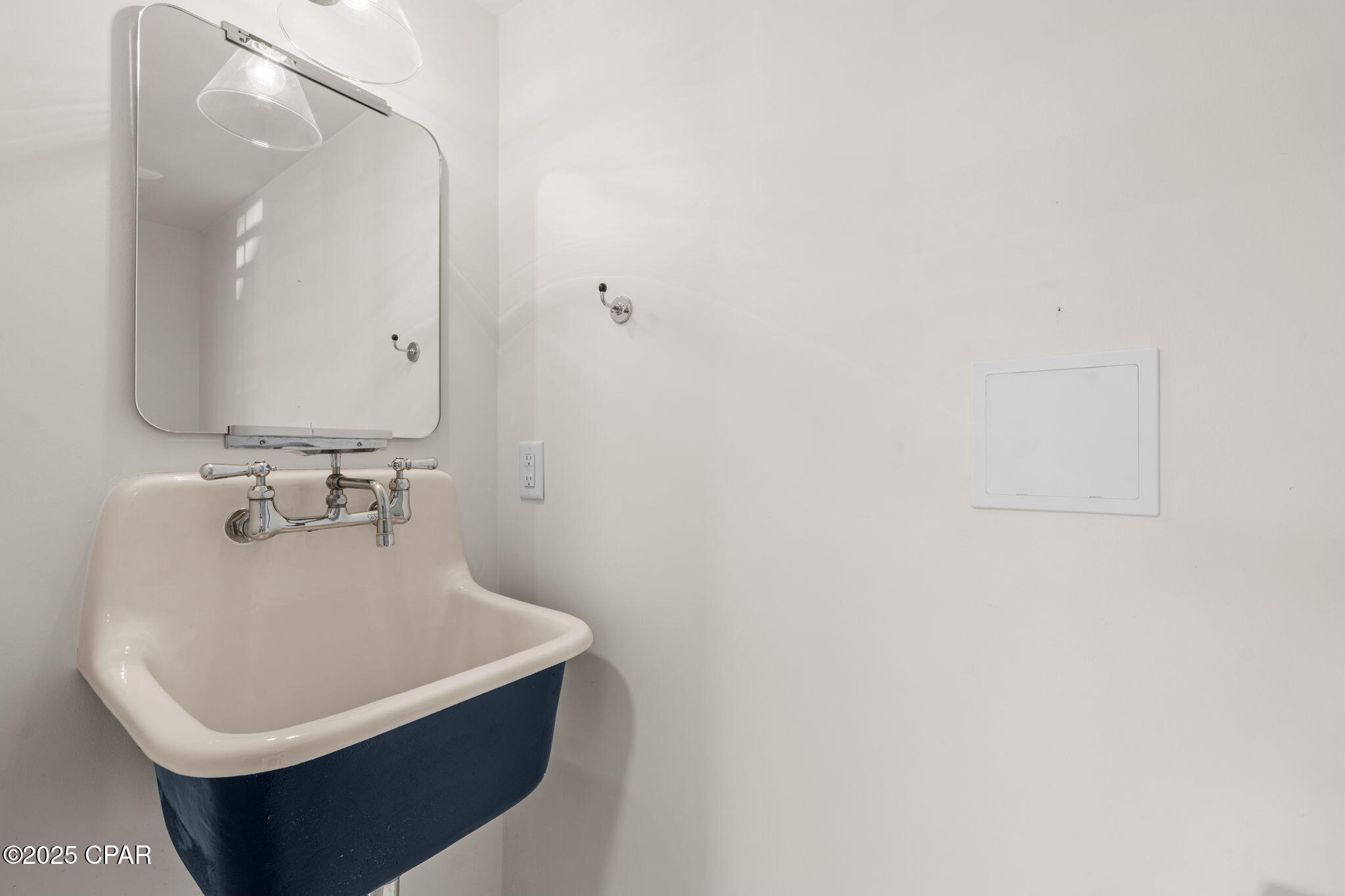 Cove Condominium - Residential Lease