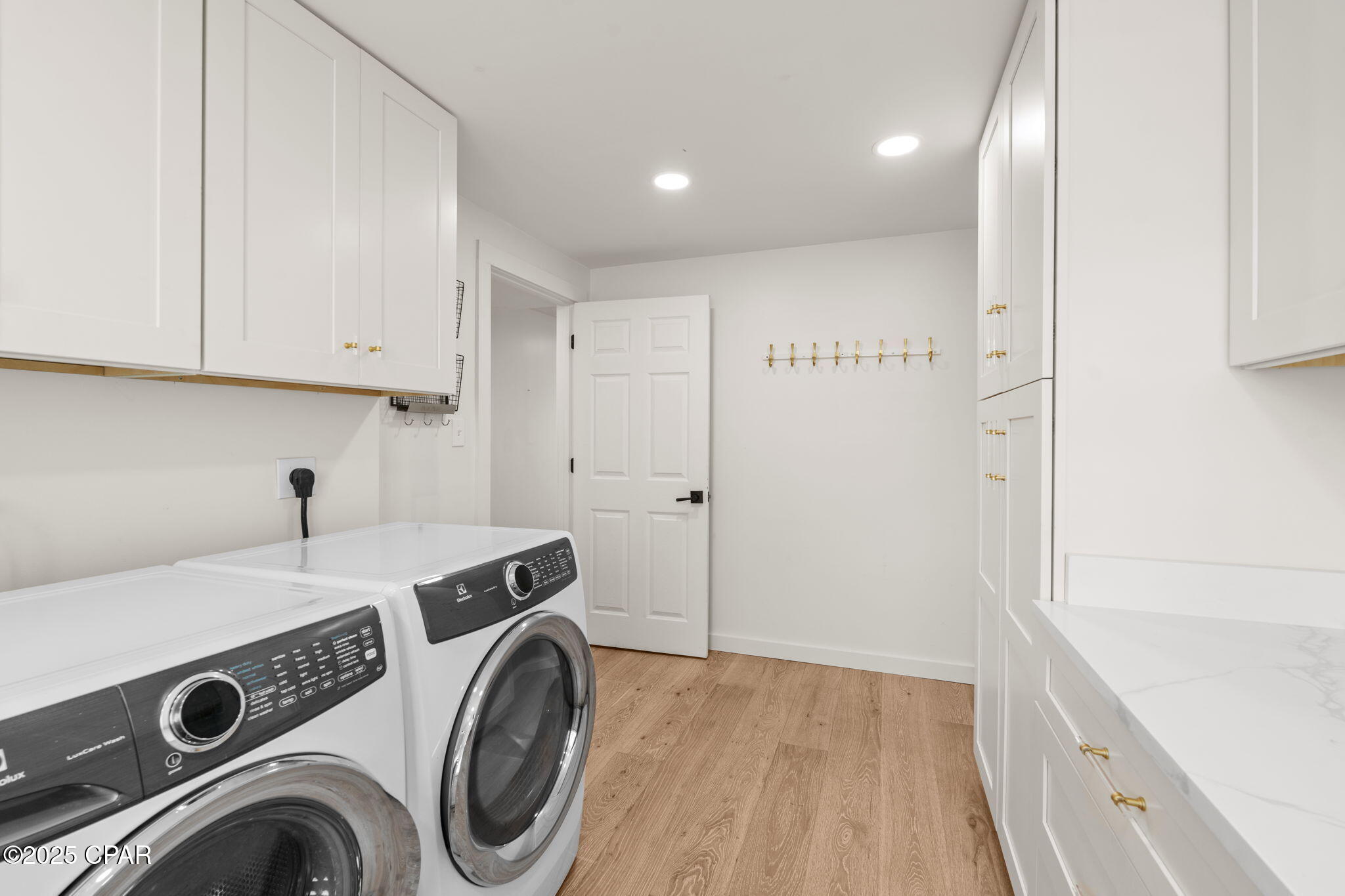 Cove Condominium - Residential Lease
