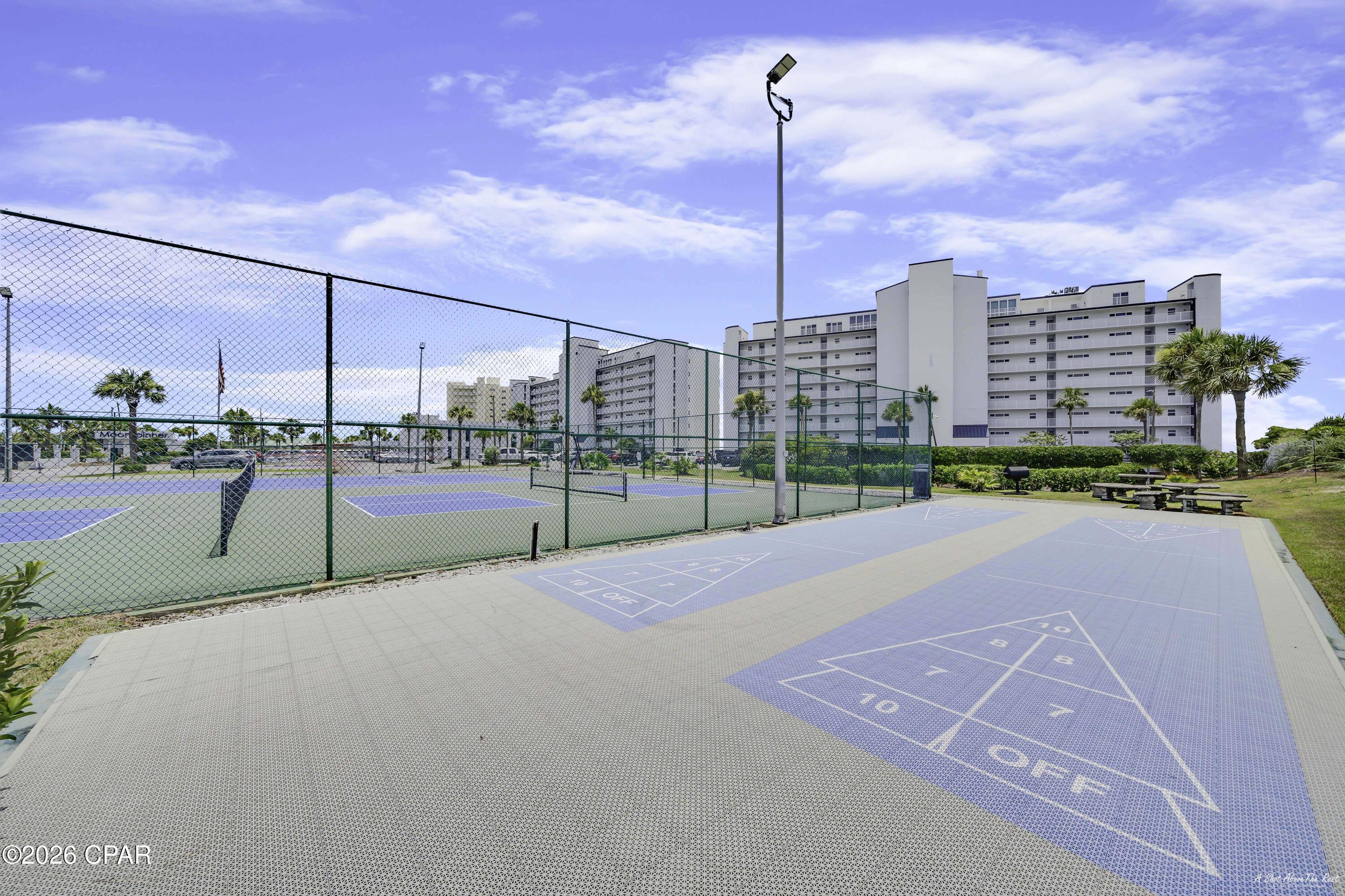 Moonspinner Apartments - Residential