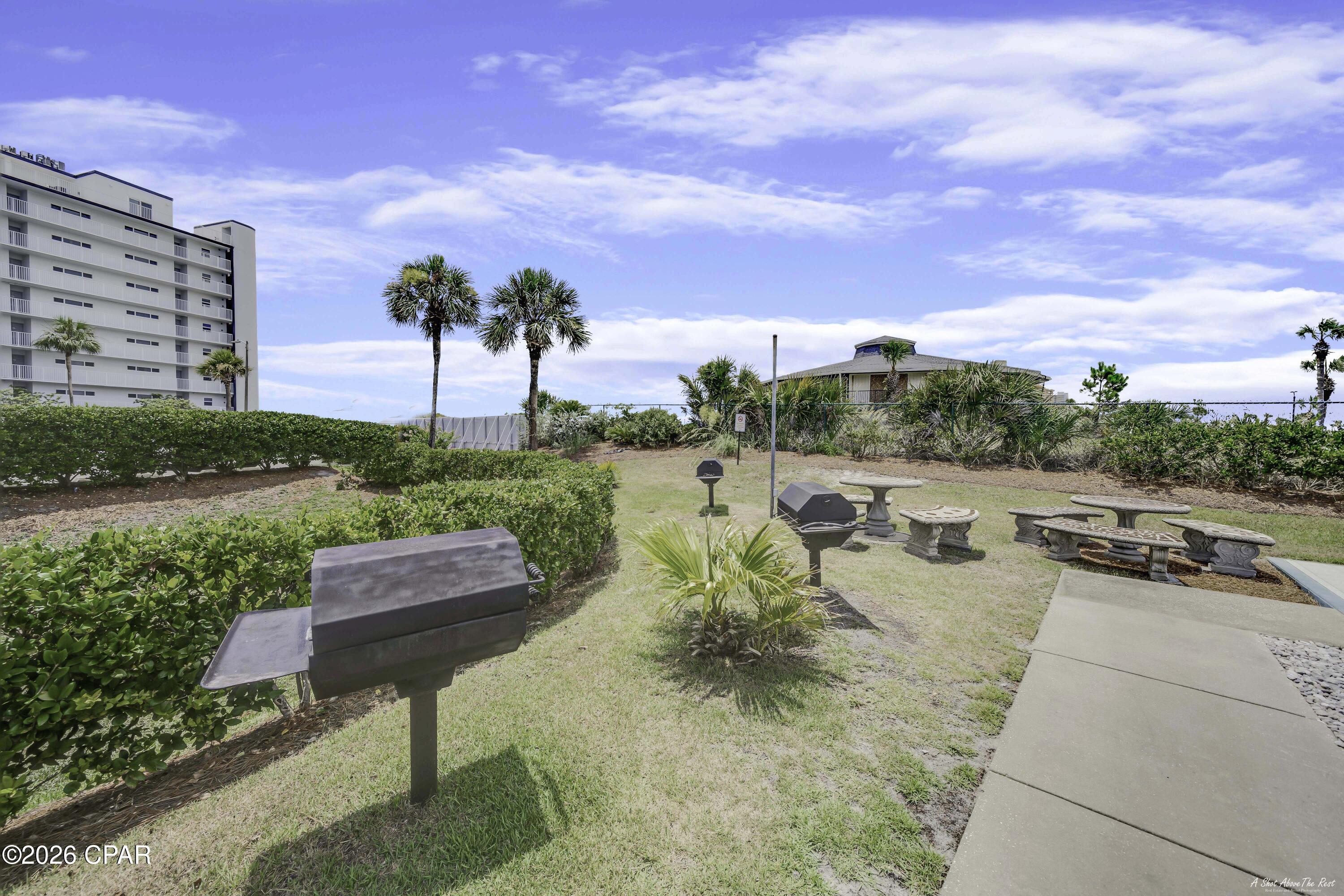 Moonspinner Apartments - Residential