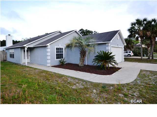 Absolutely gorgeous 3B/2Ba home in desirable subdivision in the Breakfast Point school area. This freshly painted split bedroom floor plan home with an open feel has a great room with gas fireplace, sliding doors from the dining area to the rear yard with screened porch. The spacious master bedroom has a walk-in closet and updated bathroom with clean modern lines. Privacy fenced yard with at the front of the home a driveway boasting room for a boat and 4 to 5 cars. Please verify all information if important to you.