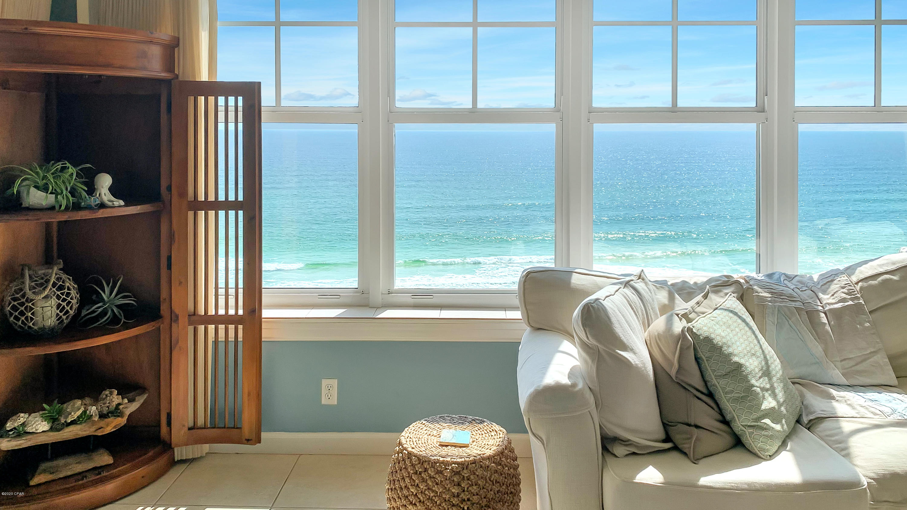 En Soleil Condo - Residential
