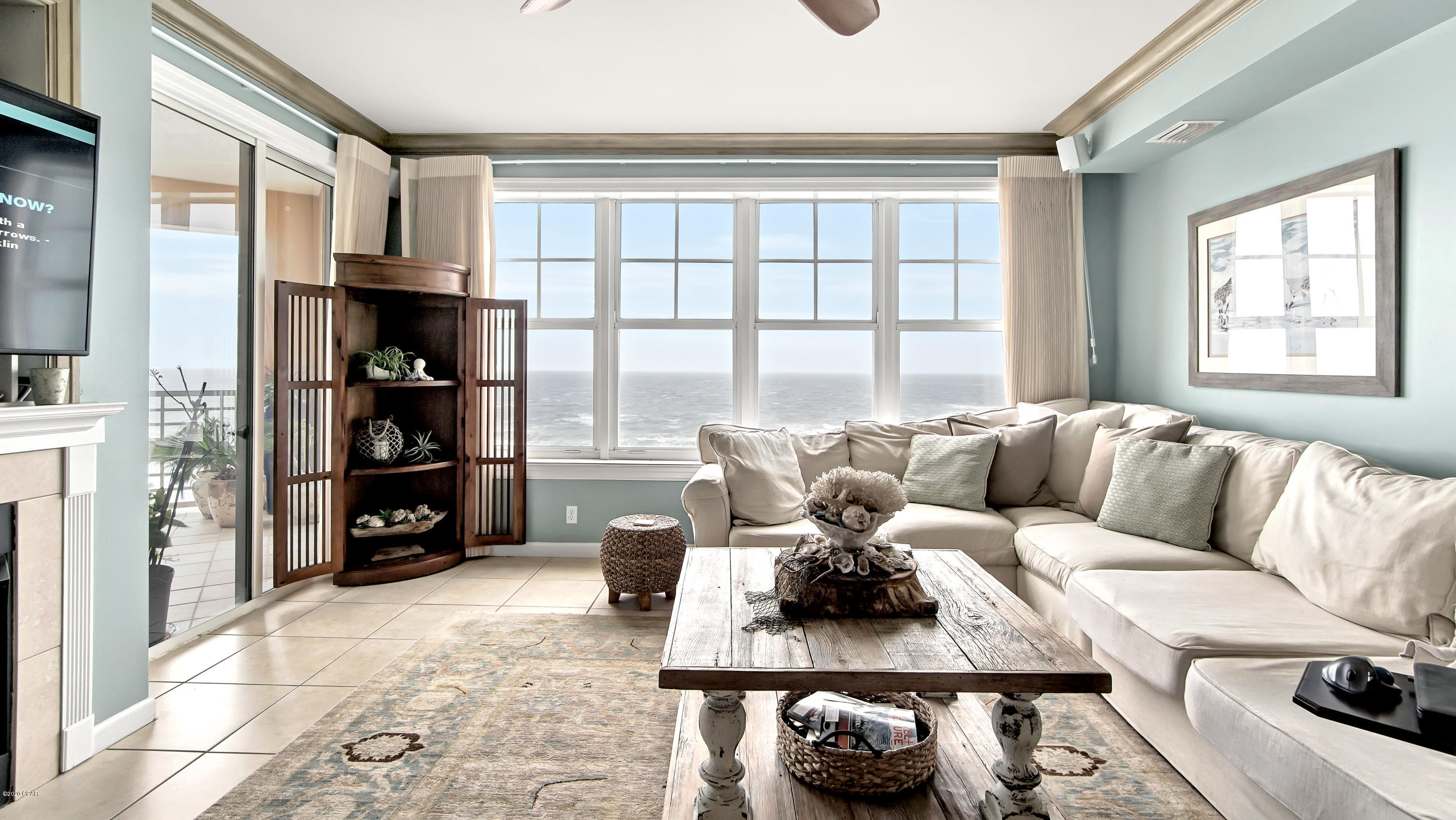 En Soleil Condo - Residential