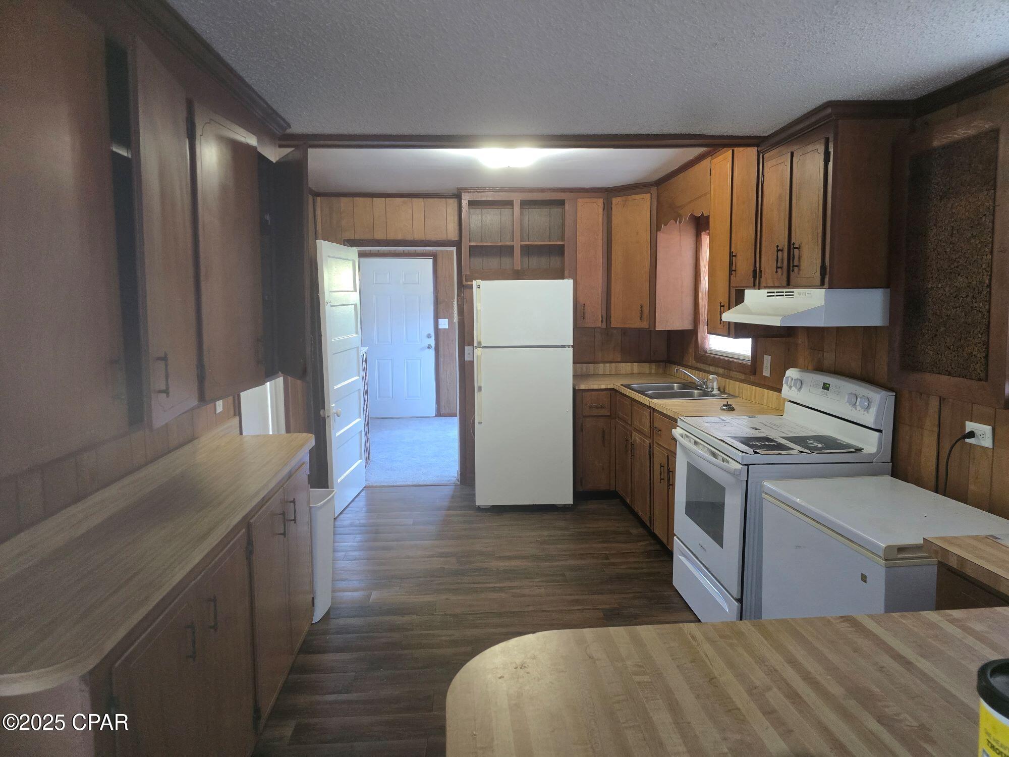 [No Recorded Subdiv] - Residential