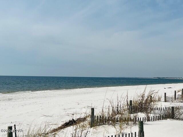 Mexico Beach Bus Cent - Land