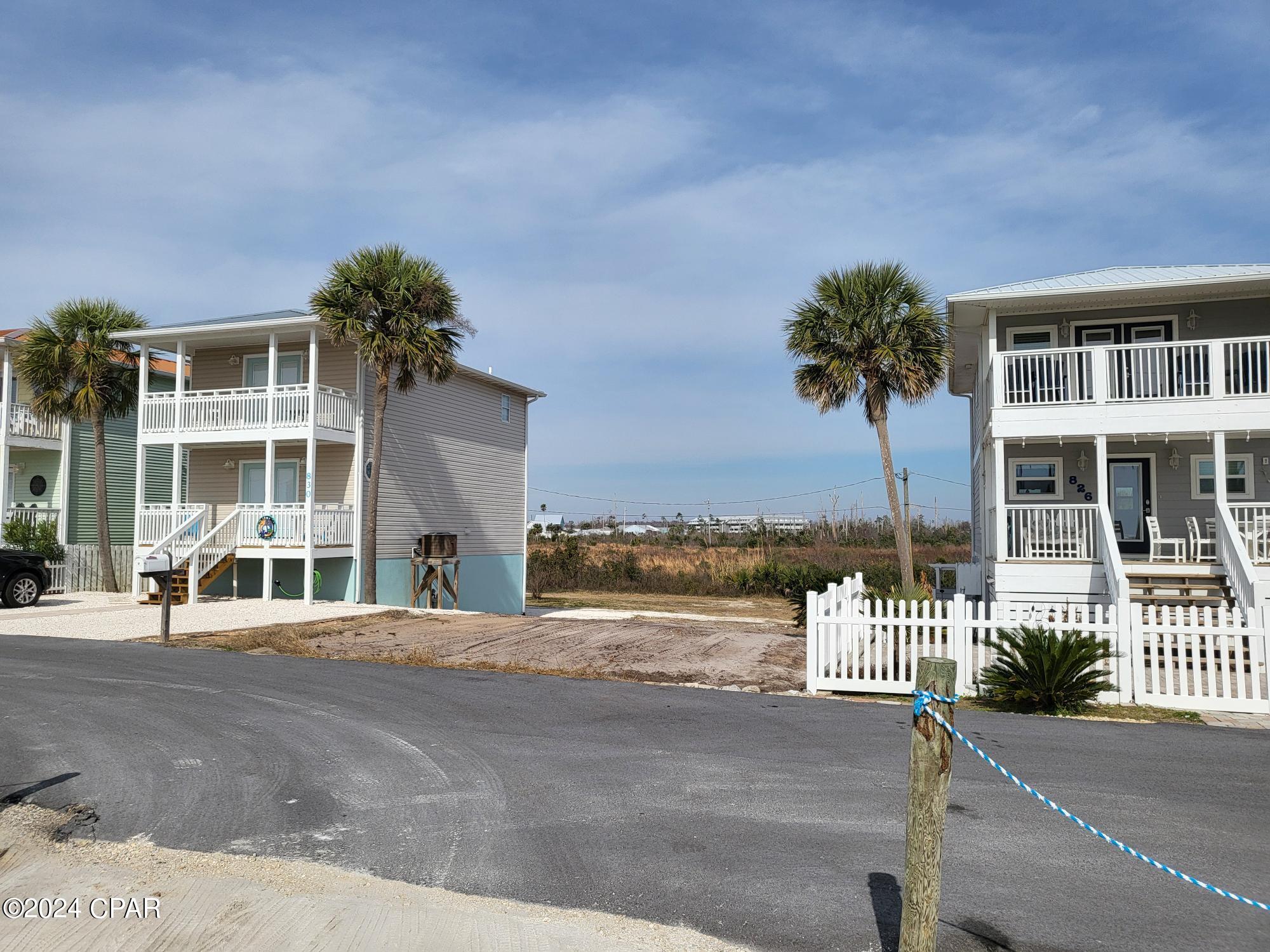 Mexico Beach Bus Cent - Land