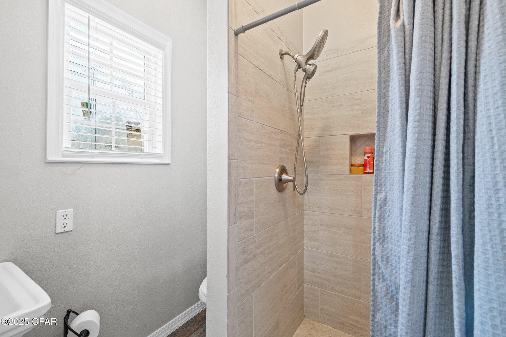 Twin Lakes - Residential