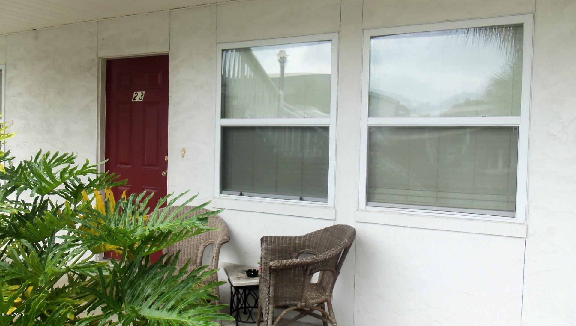 1 bedroom condo in comp St. Andrews Harbour. Unit includes water/sewer/garbage, basic cable & pest control. Community features include a fenced community pool, clubhouse, and a picnic area with outdoor grill! Convenient to shopping & dinning. Pets NOT allowed