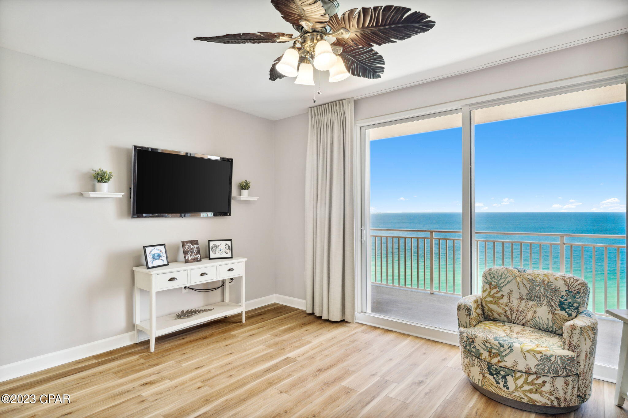 Splash Condo - Residential