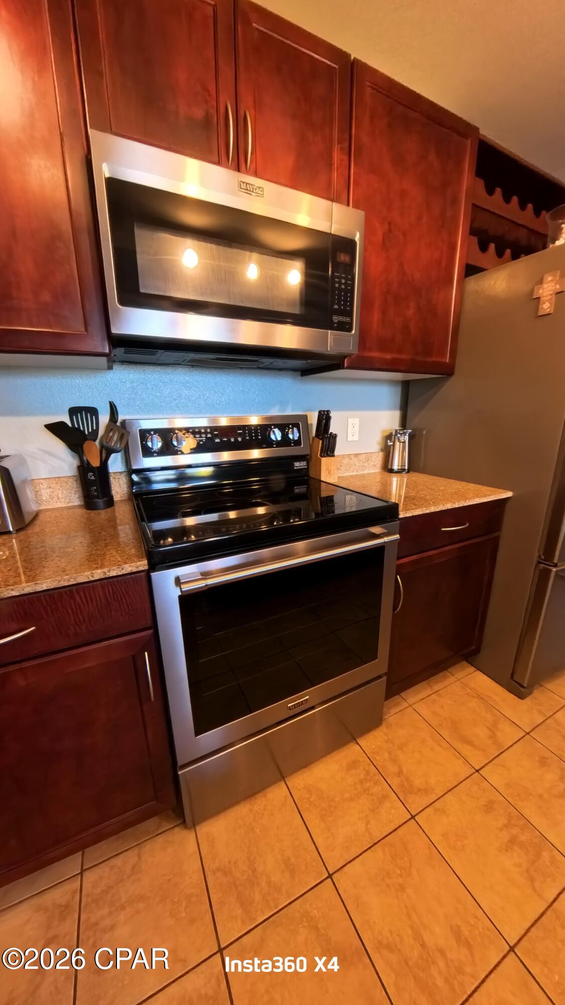 Laketown Wharf - Residential