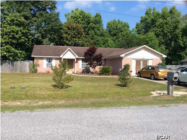Features of this three bedroom, 2 bath, brick home include a spacious living room, oversized lot and a bonus room that is ideal for a hobby room. Call your agent today to see this centrally located home.